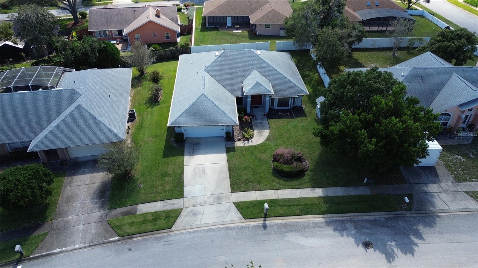 Image 35 of 39 For 812 White Birch Court