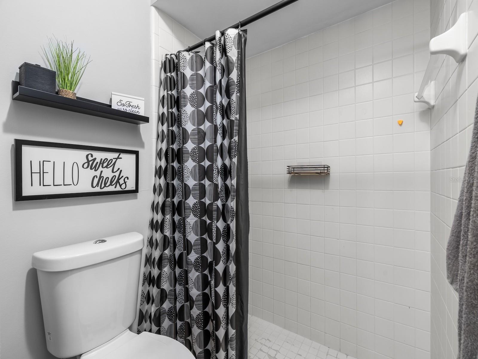 Image 17 of 30 For 68 Pine Island Circle