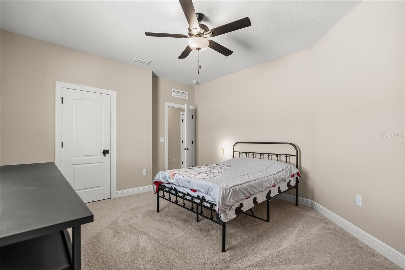 Image 25 of 42 For 7736 Somersworth Drive