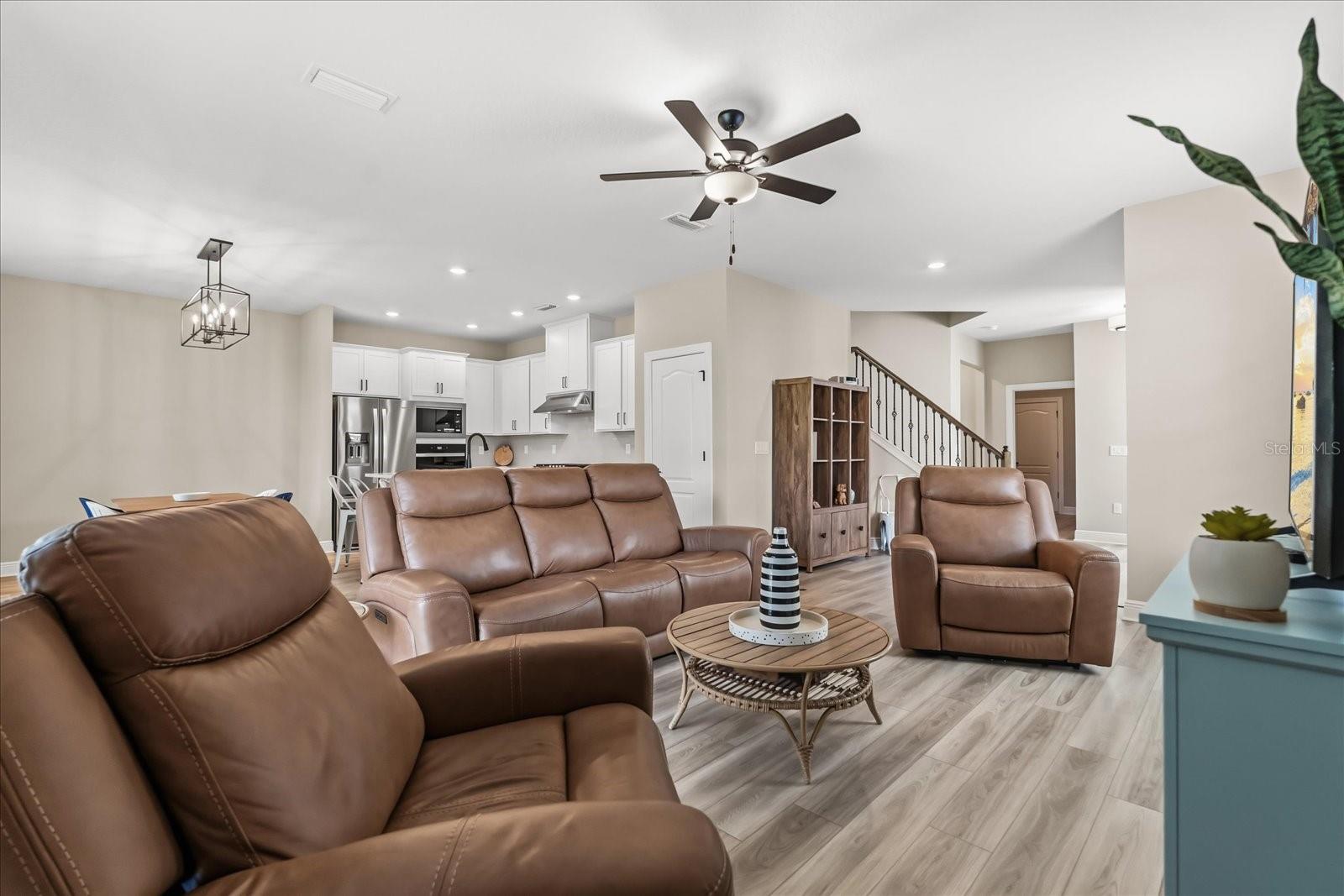 Image 8 of 42 For 7736 Somersworth Drive