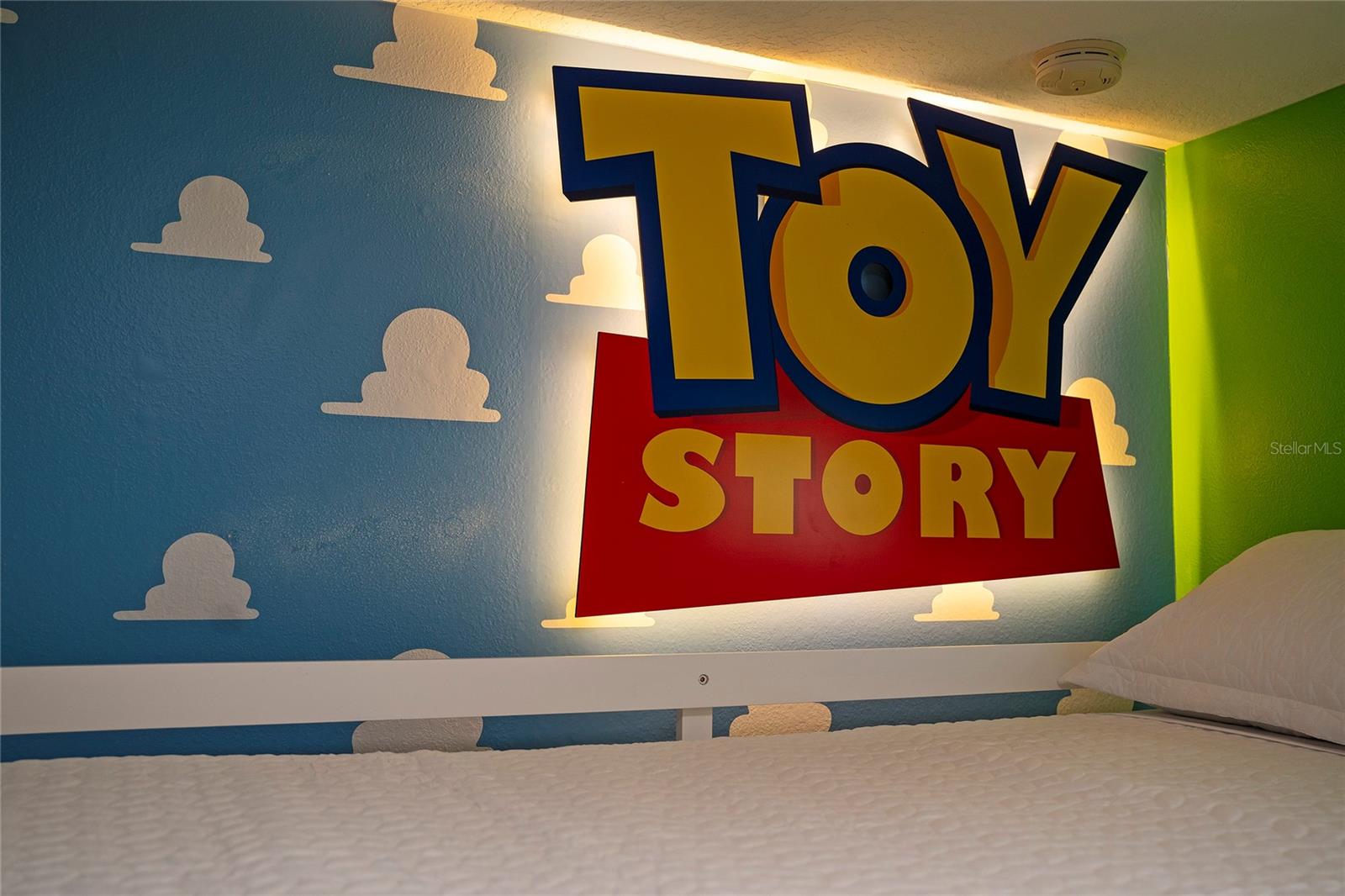 Image 13 of 47 For 1067 Tourmaline Drive