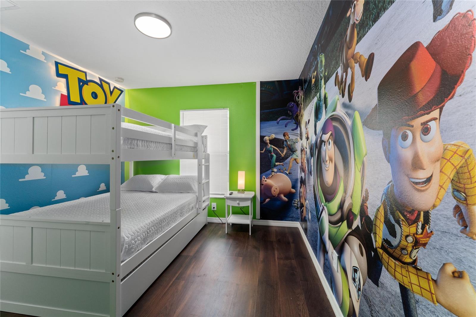 Image 14 of 47 For 1067 Tourmaline Drive