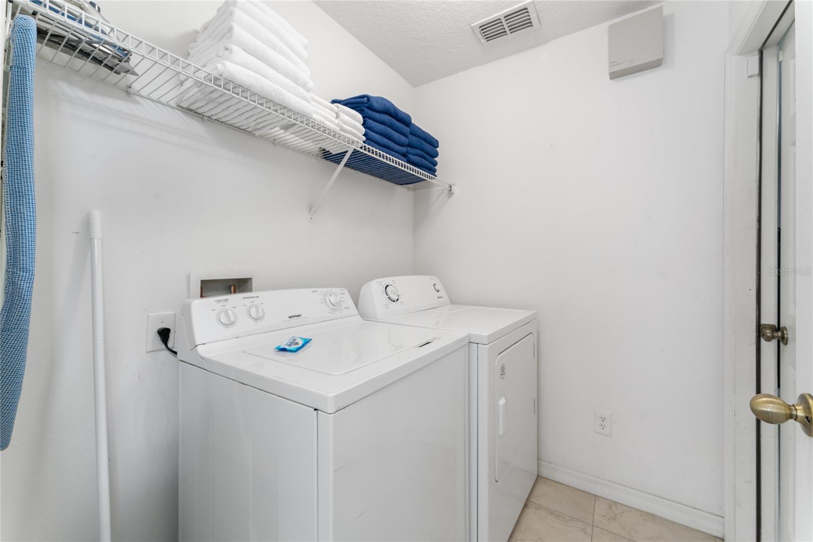 Image 21 of 47 For 1067 Tourmaline Drive