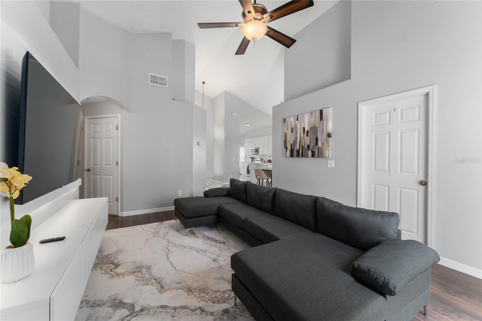 Image 8 of 47 For 1067 Tourmaline Drive