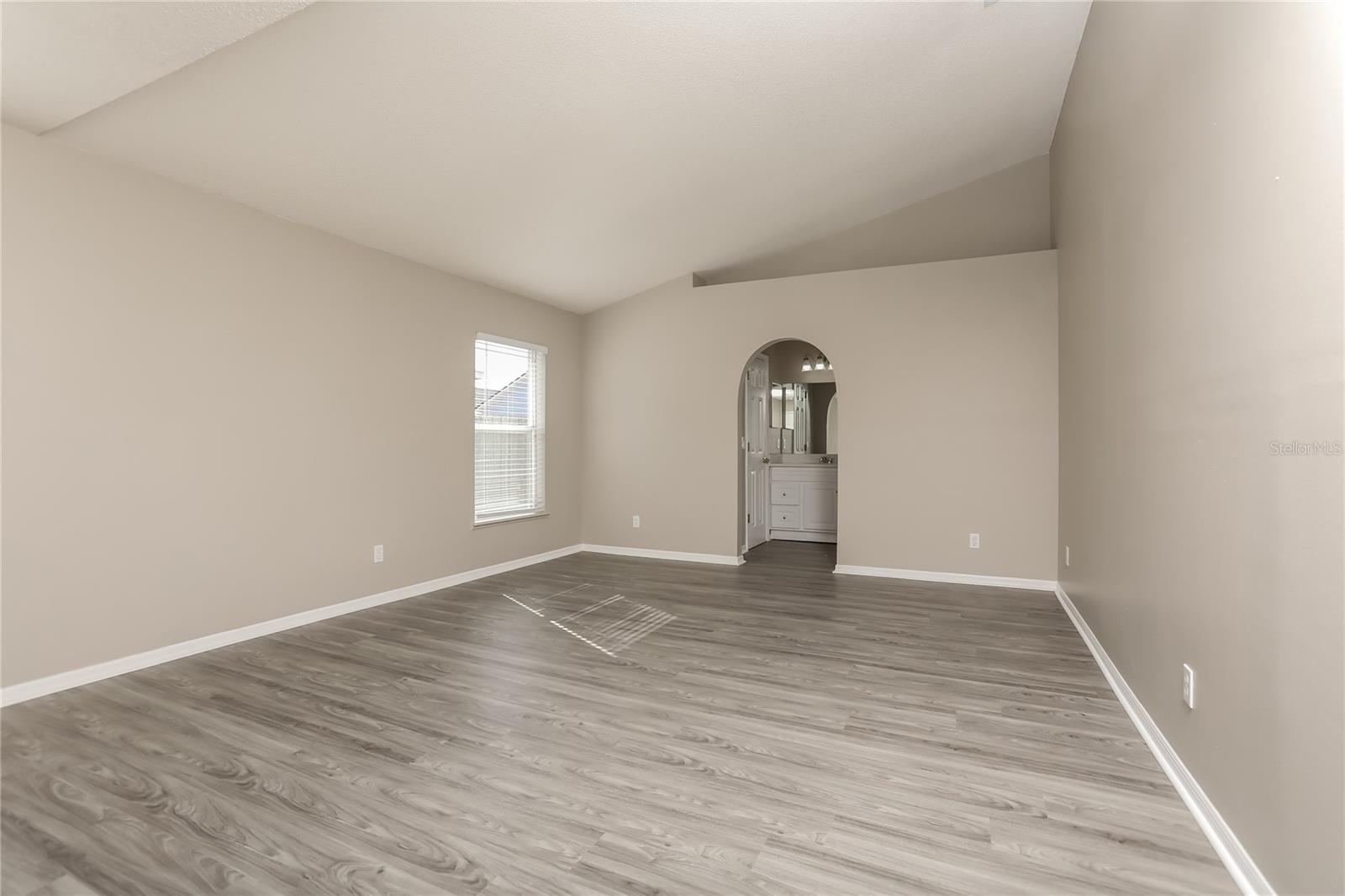 Image 7 of 16 For 8757 Claiborne Court