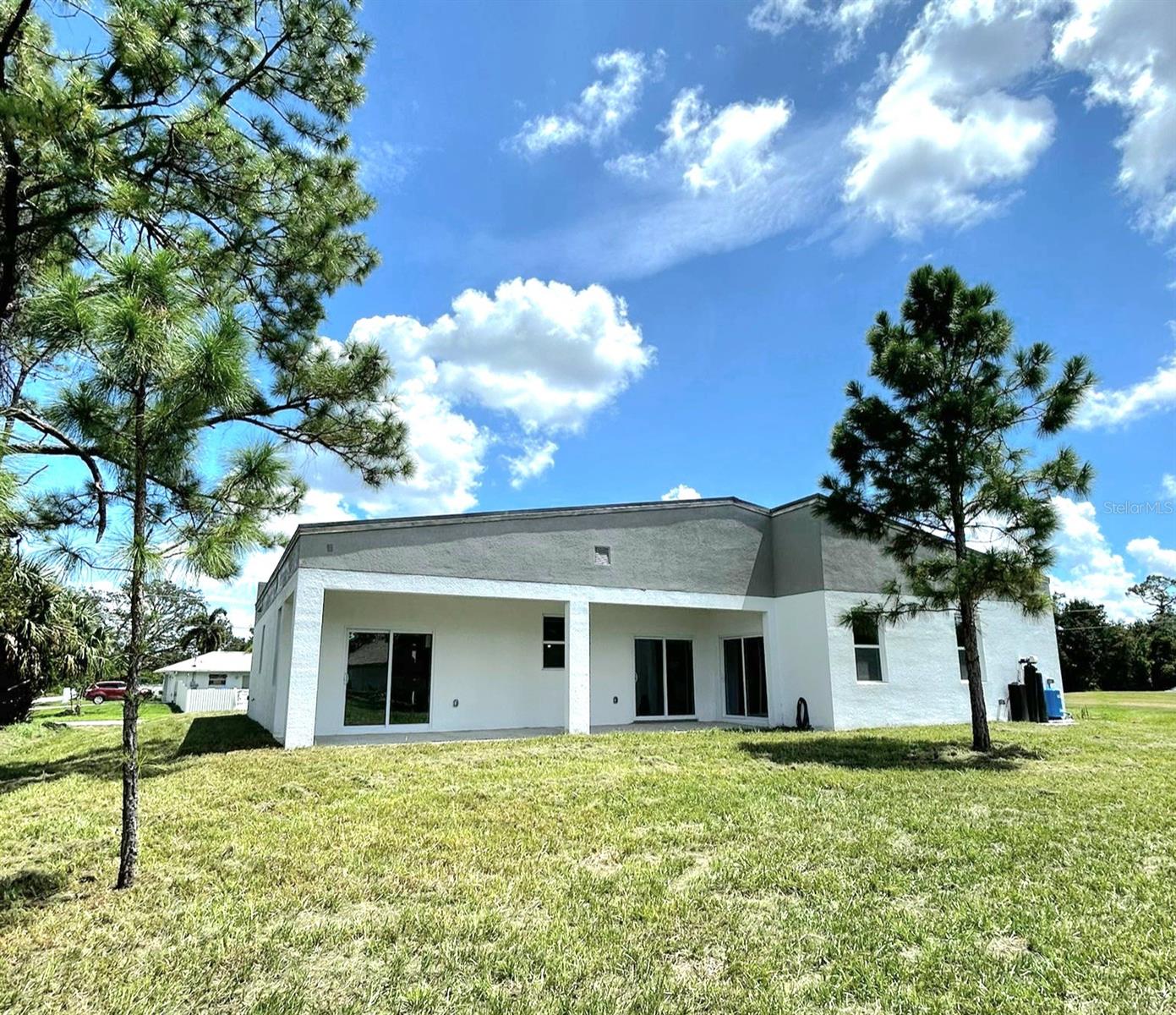 Image 11 of 35 For 4661 Fairlane Drive
