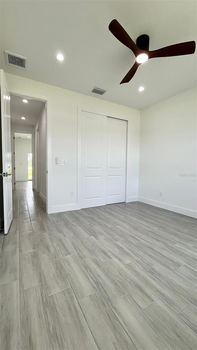 Image 25 of 35 For 4661 Fairlane Drive