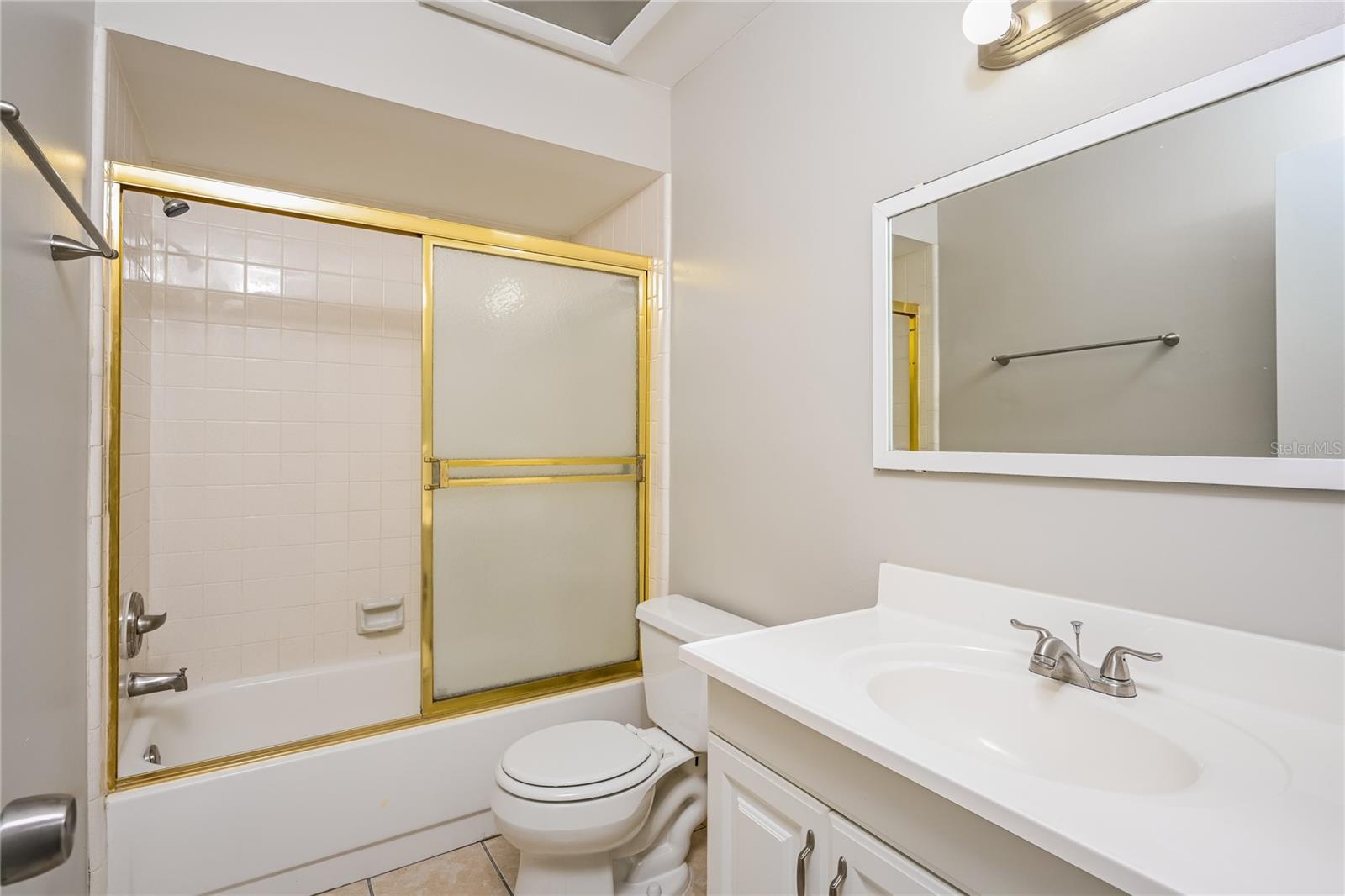 Image 13 of 16 For 809 Largo Court