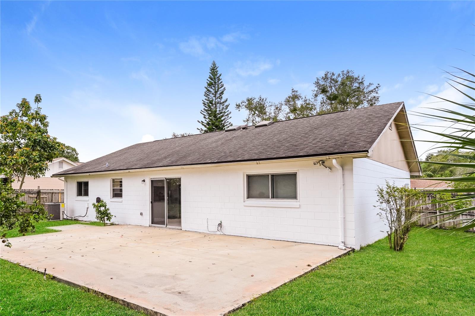 Image 14 of 16 For 809 Largo Court