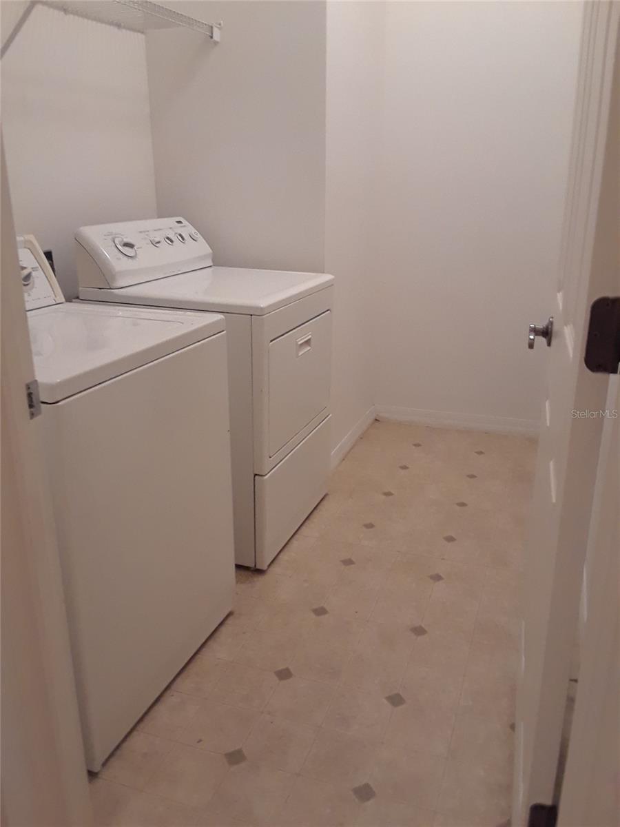 Image 21 of 28 For 225 Largovista Drive