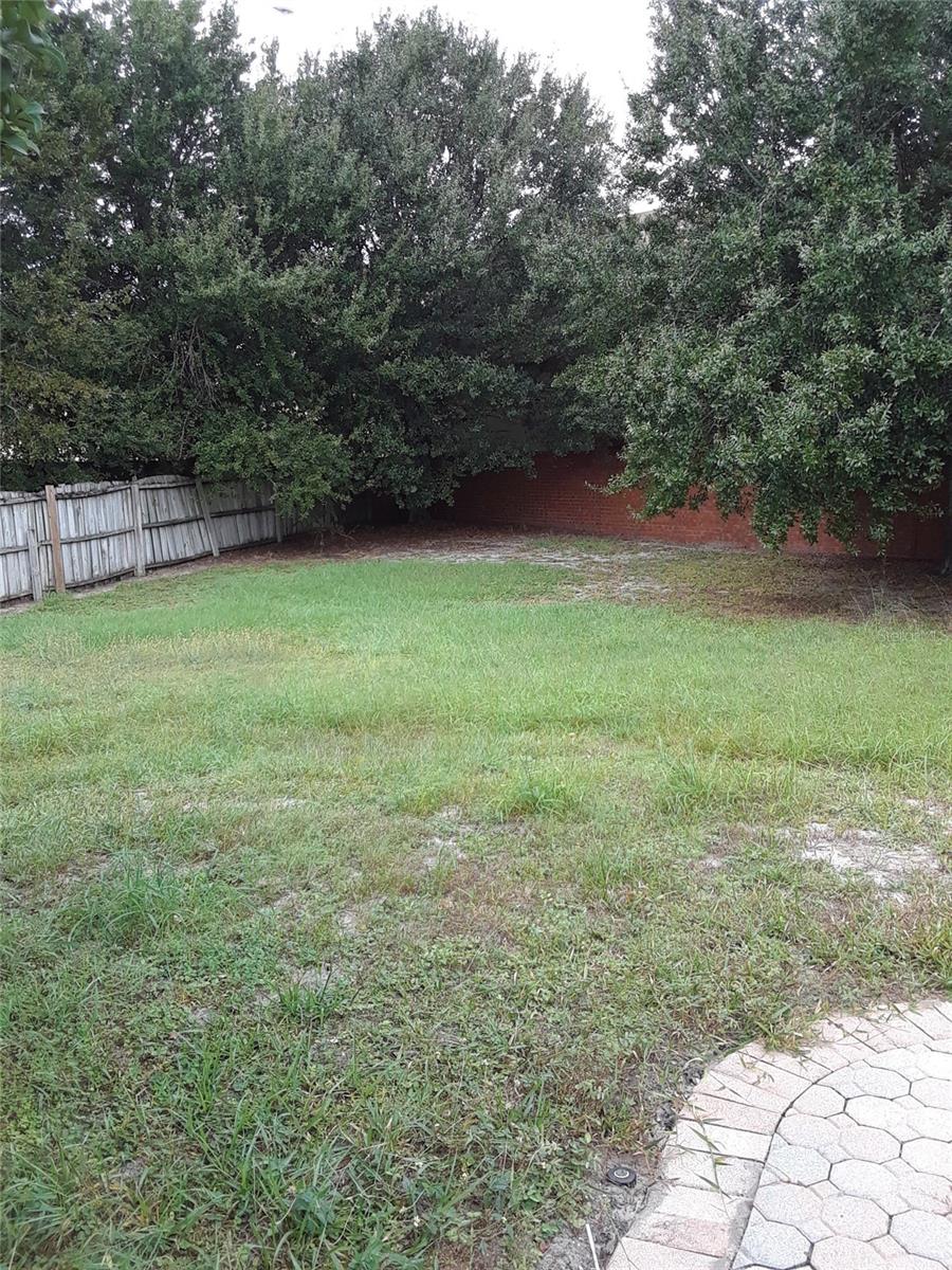 Image 23 of 28 For 225 Largovista Drive