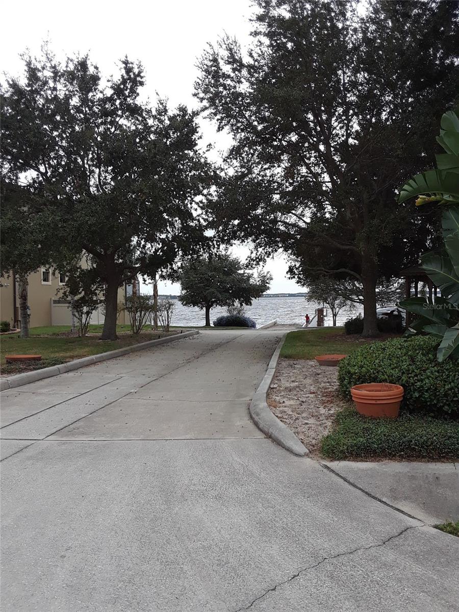 Image 27 of 28 For 225 Largovista Drive