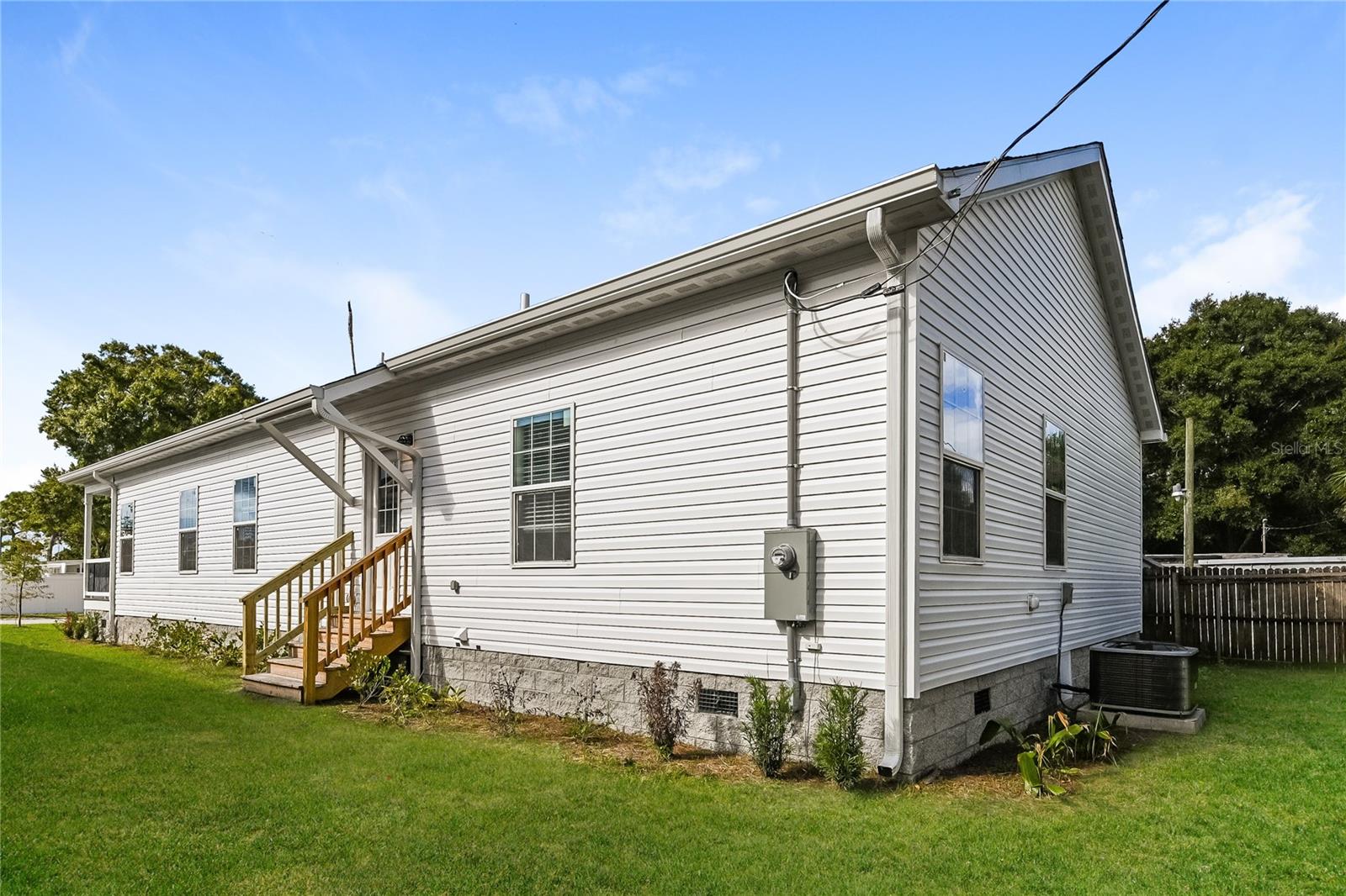 Image 15 of 16 For 6737 48th Avenue N