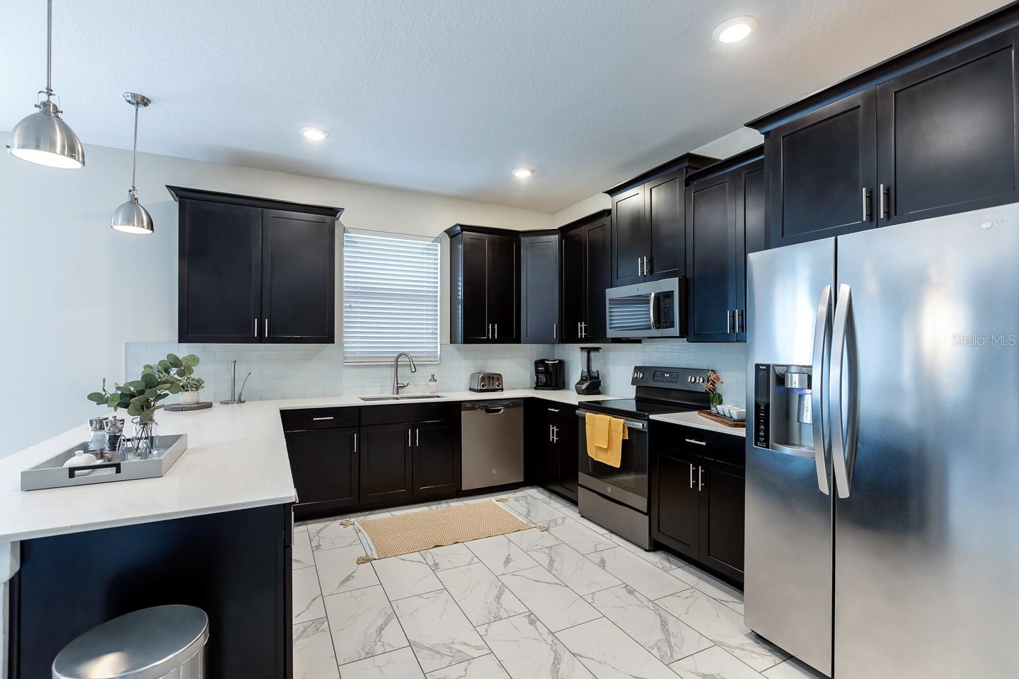 Image 49 of 70 For 2929 Fable Street