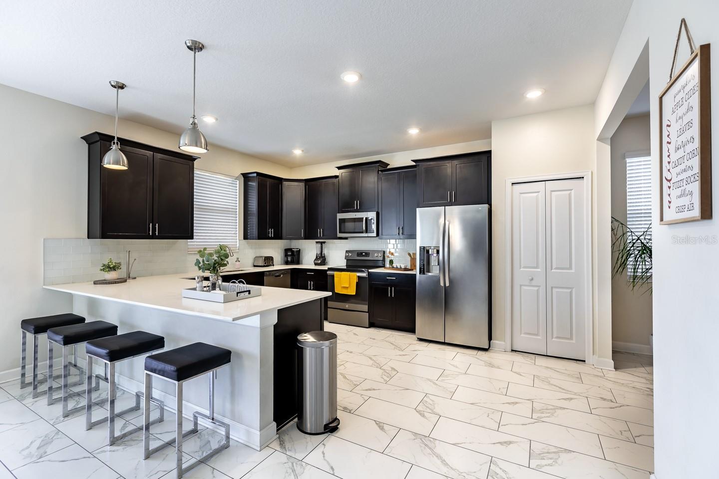 Image 6 of 70 For 2929 Fable Street