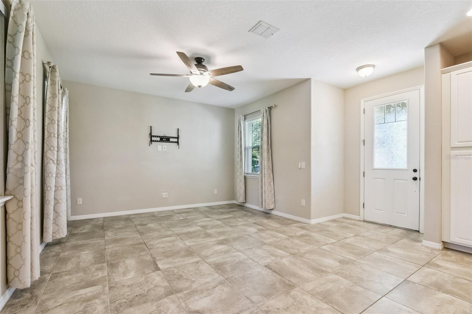 Image 5 of 32 For 1108 Lincoln Ridge Loop