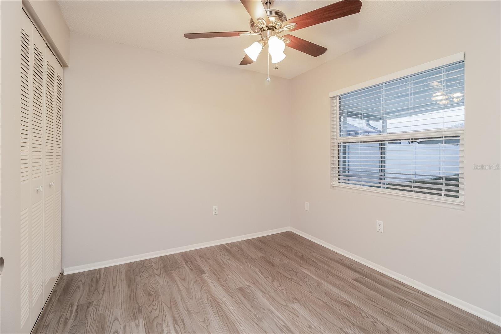 Image 11 of 16 For 1433 Vinetree Drive