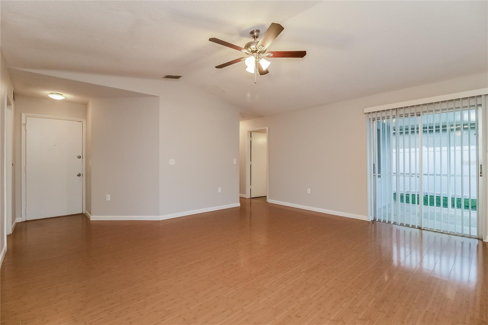 Image 4 of 16 For 1433 Vinetree Drive