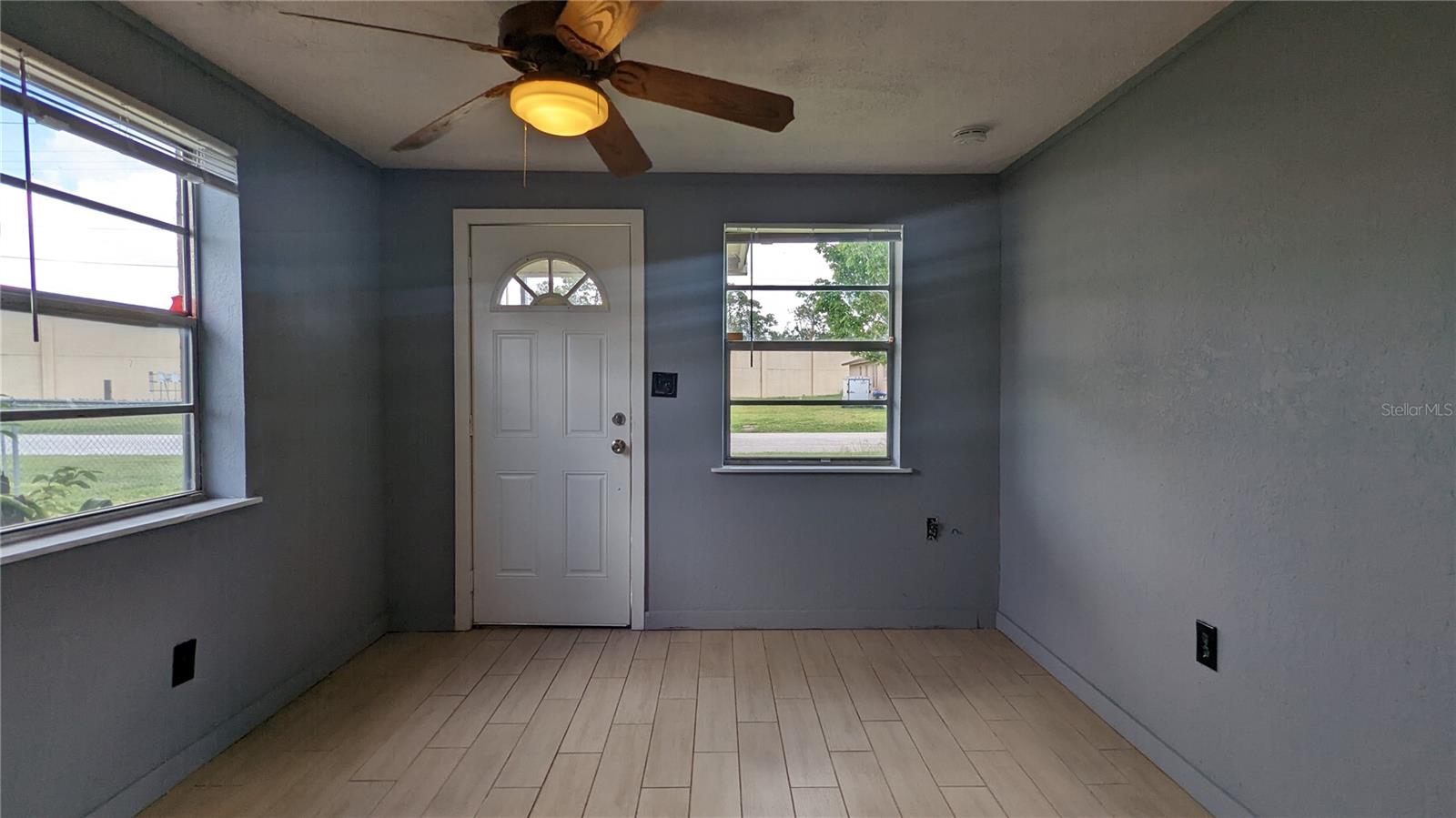 Image 3 of 9 For 2910 Hambleton Avenue