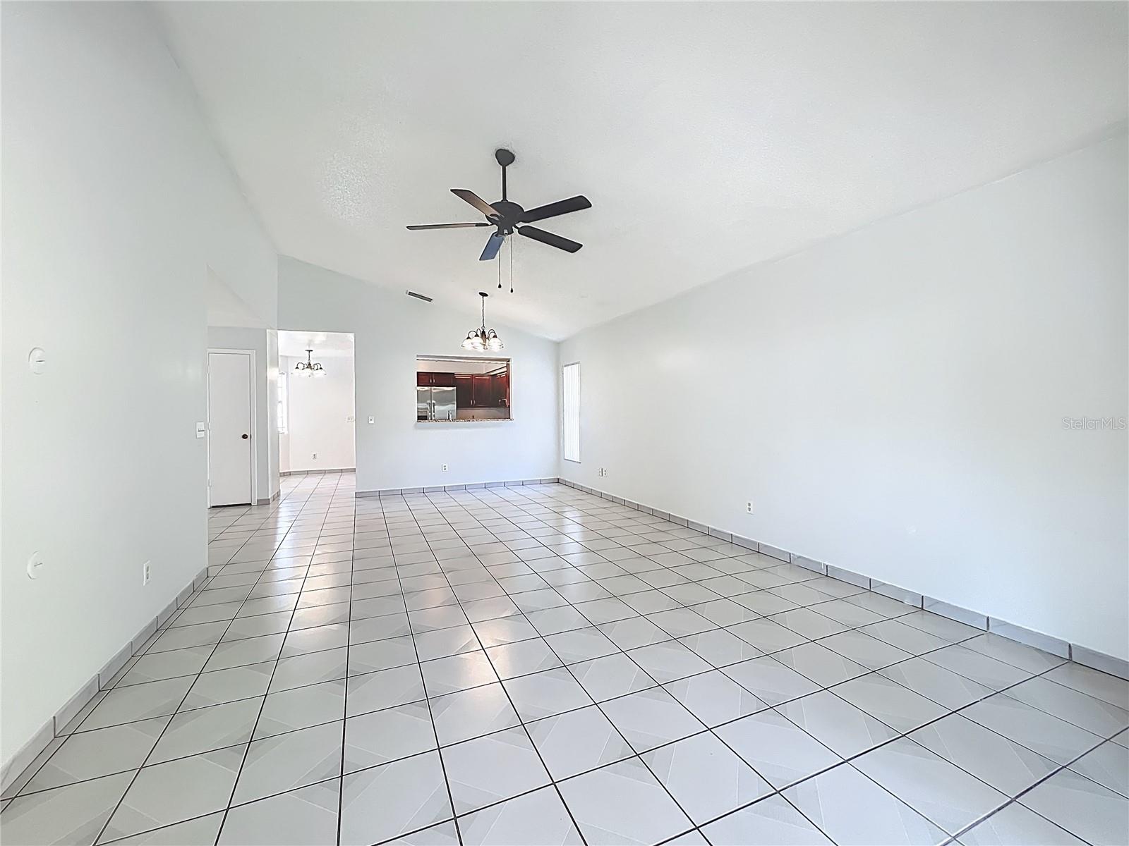 Image 20 of 58 For 13131 Los Angeles Woods Ln Lane