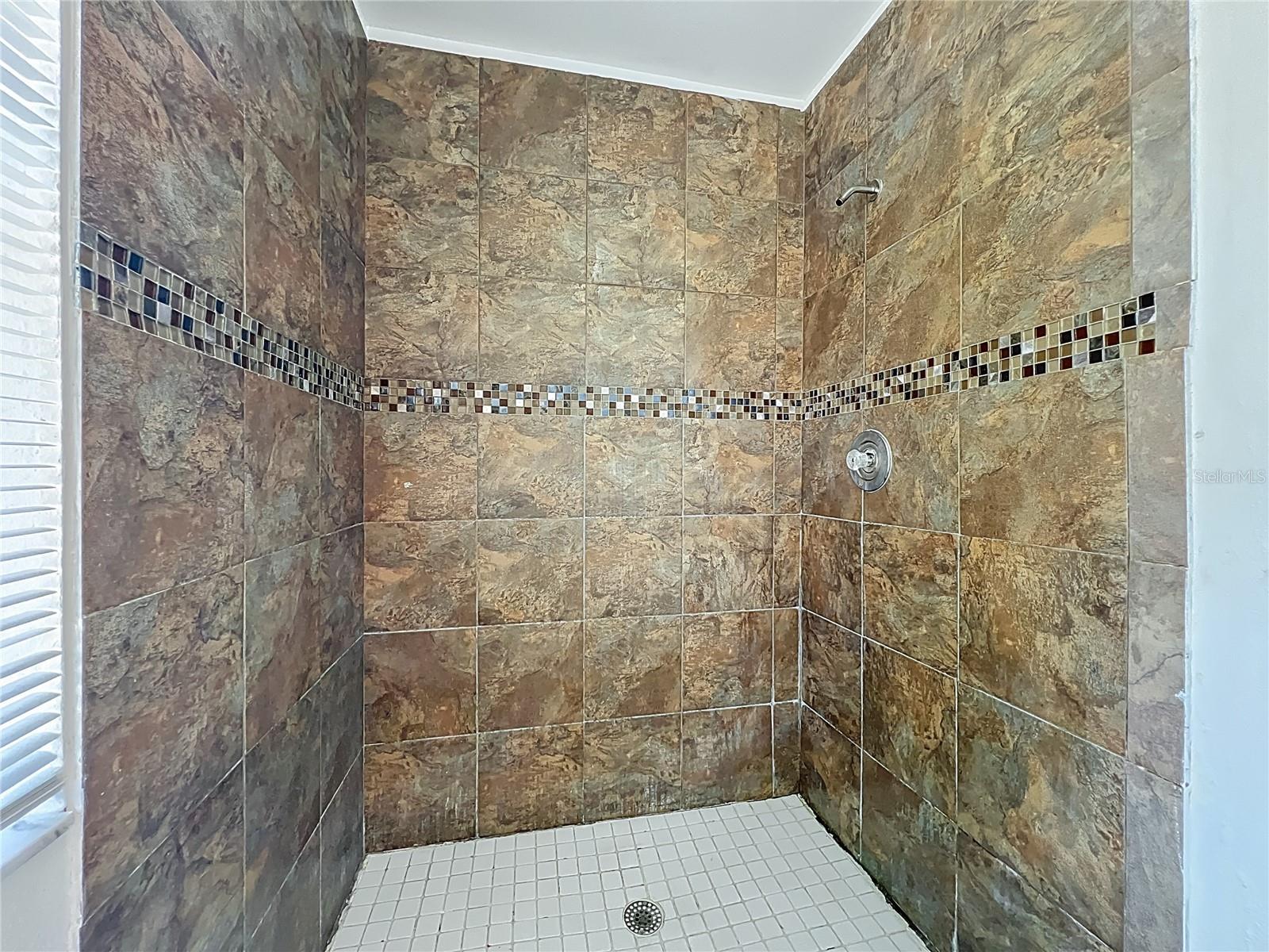 Image 37 of 58 For 13131 Los Angeles Woods Ln Lane