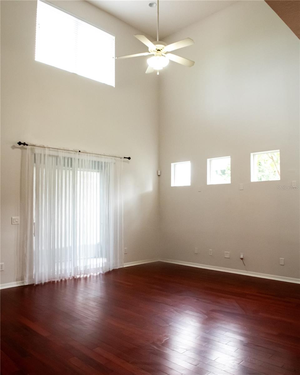 Image 5 of 25 For 1102 Travertine Terrace