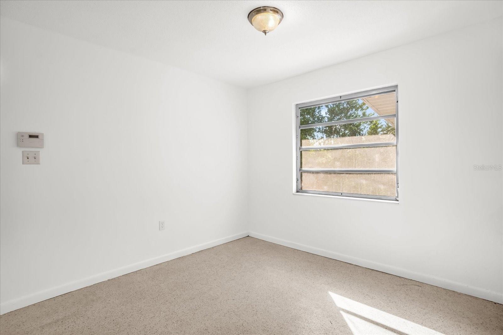 Image 8 of 25 For 120 Roberts Street