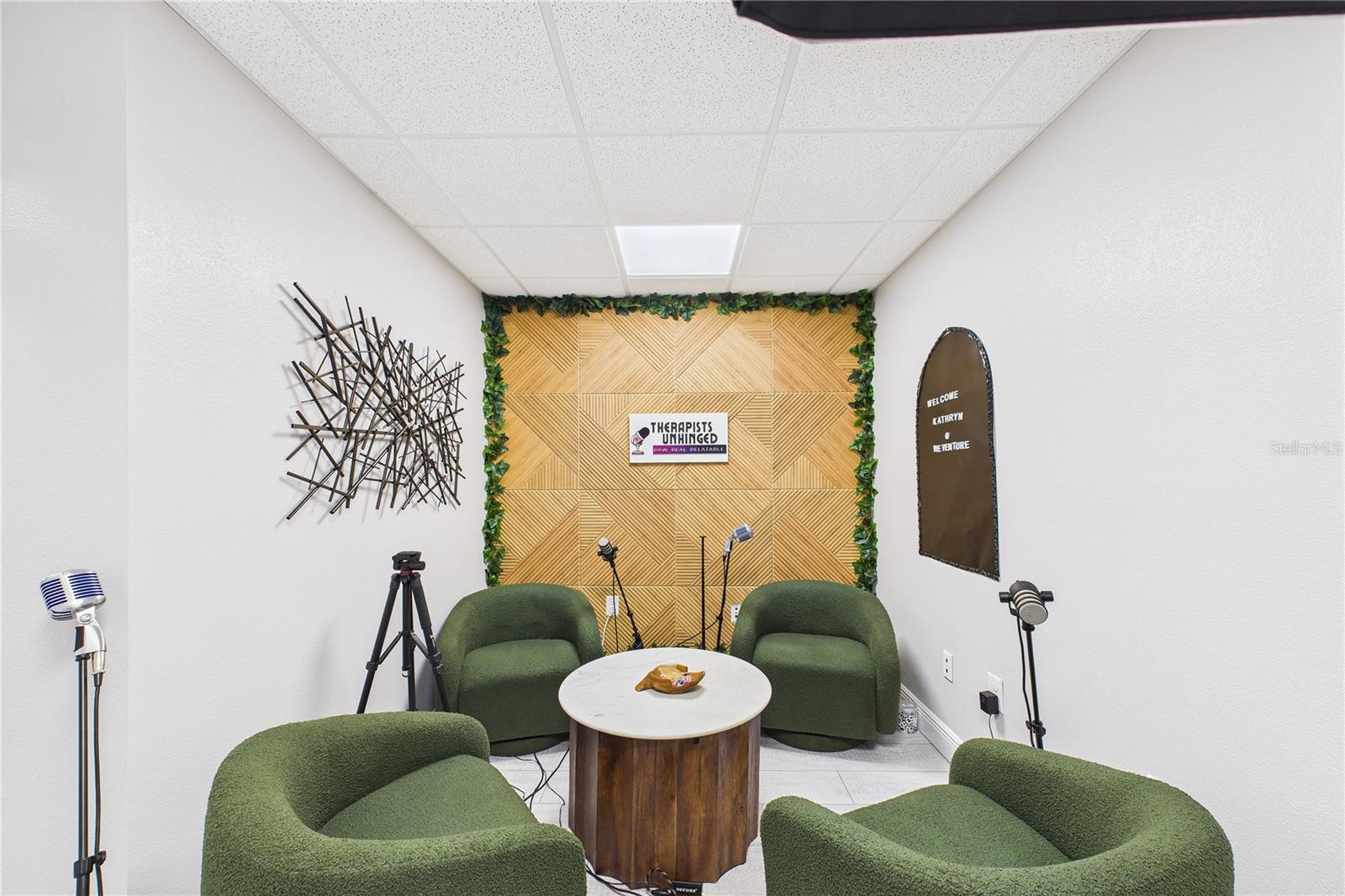 Image 14 of 53 For 2955 Pineda Plaza Way