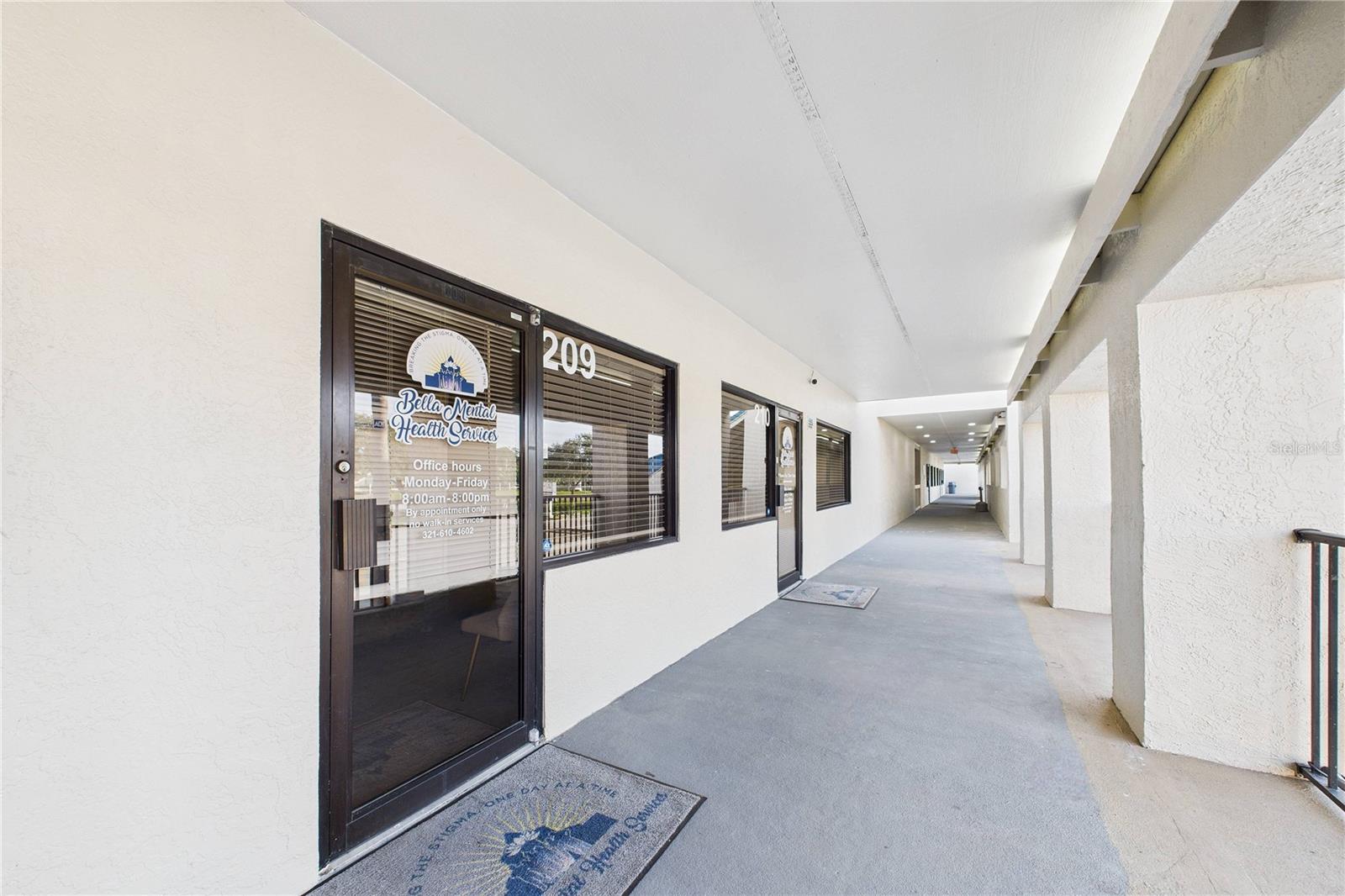 Image 36 of 53 For 2955 Pineda Plaza Way