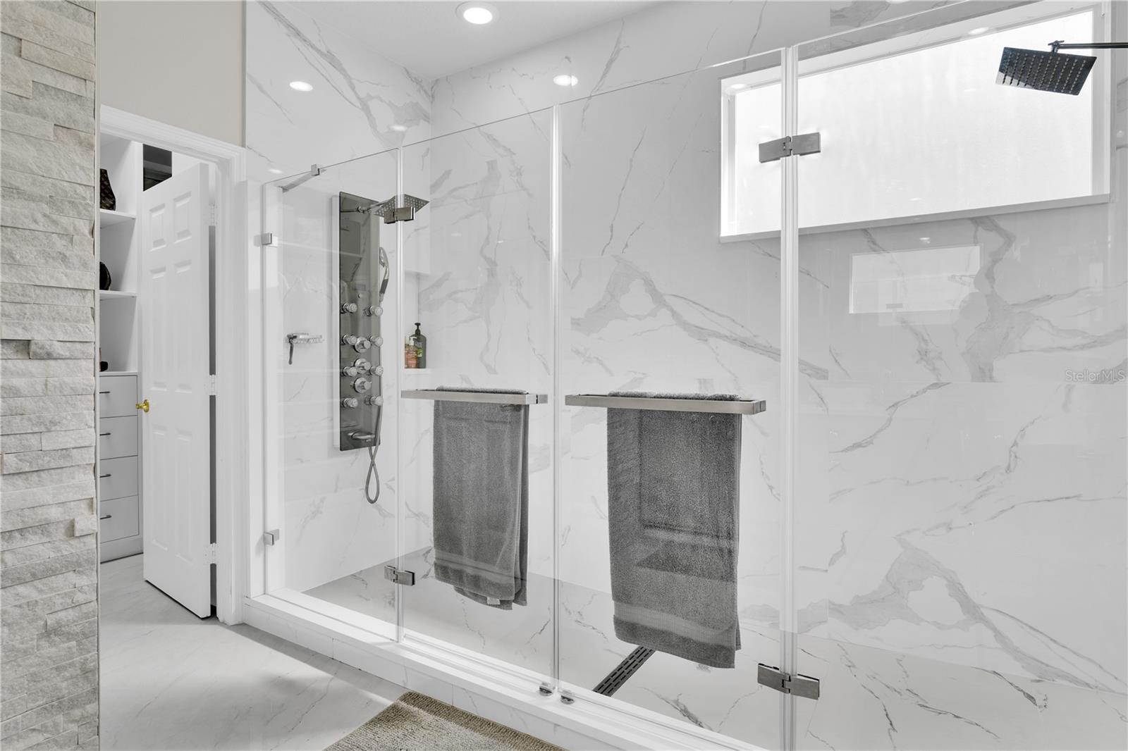 Image 21 of 52 For 9827 Pecky Cypress Way