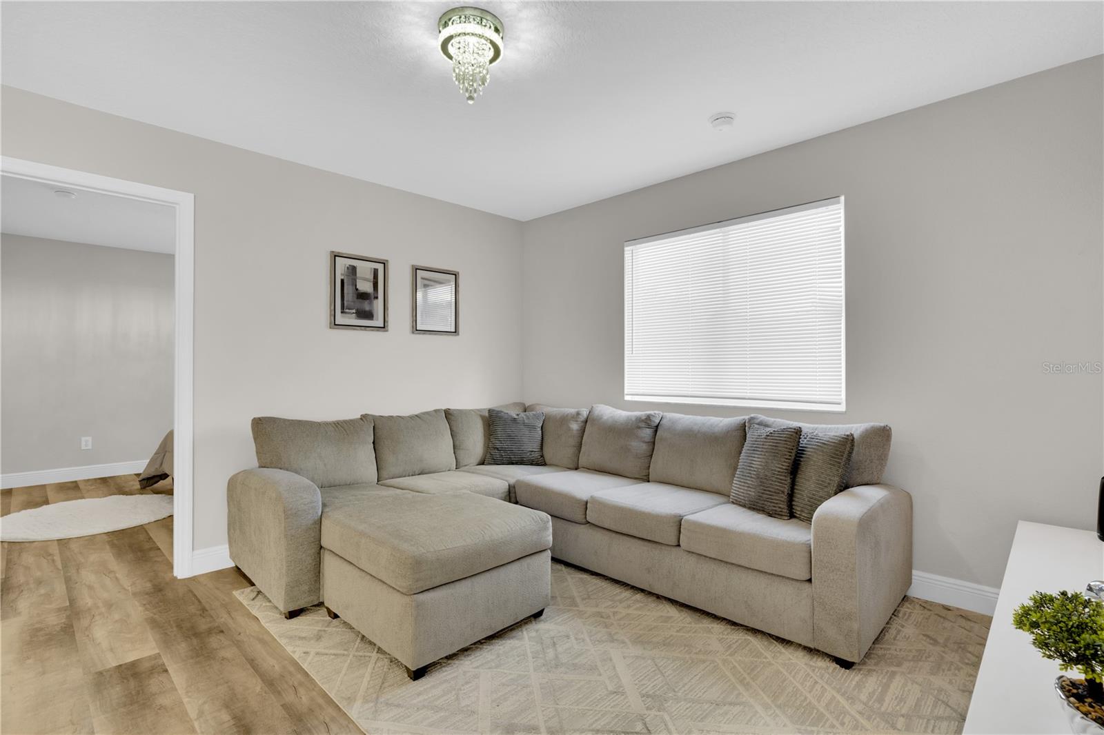 Image 34 of 52 For 9827 Pecky Cypress Way