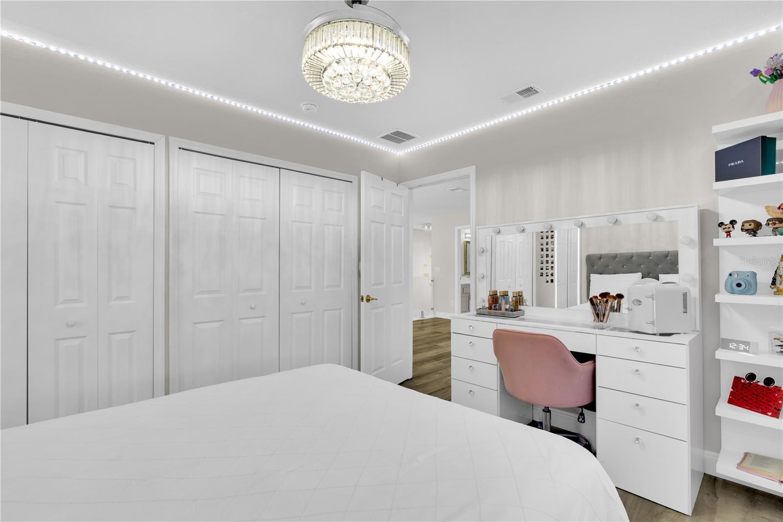 Image 39 of 52 For 9827 Pecky Cypress Way