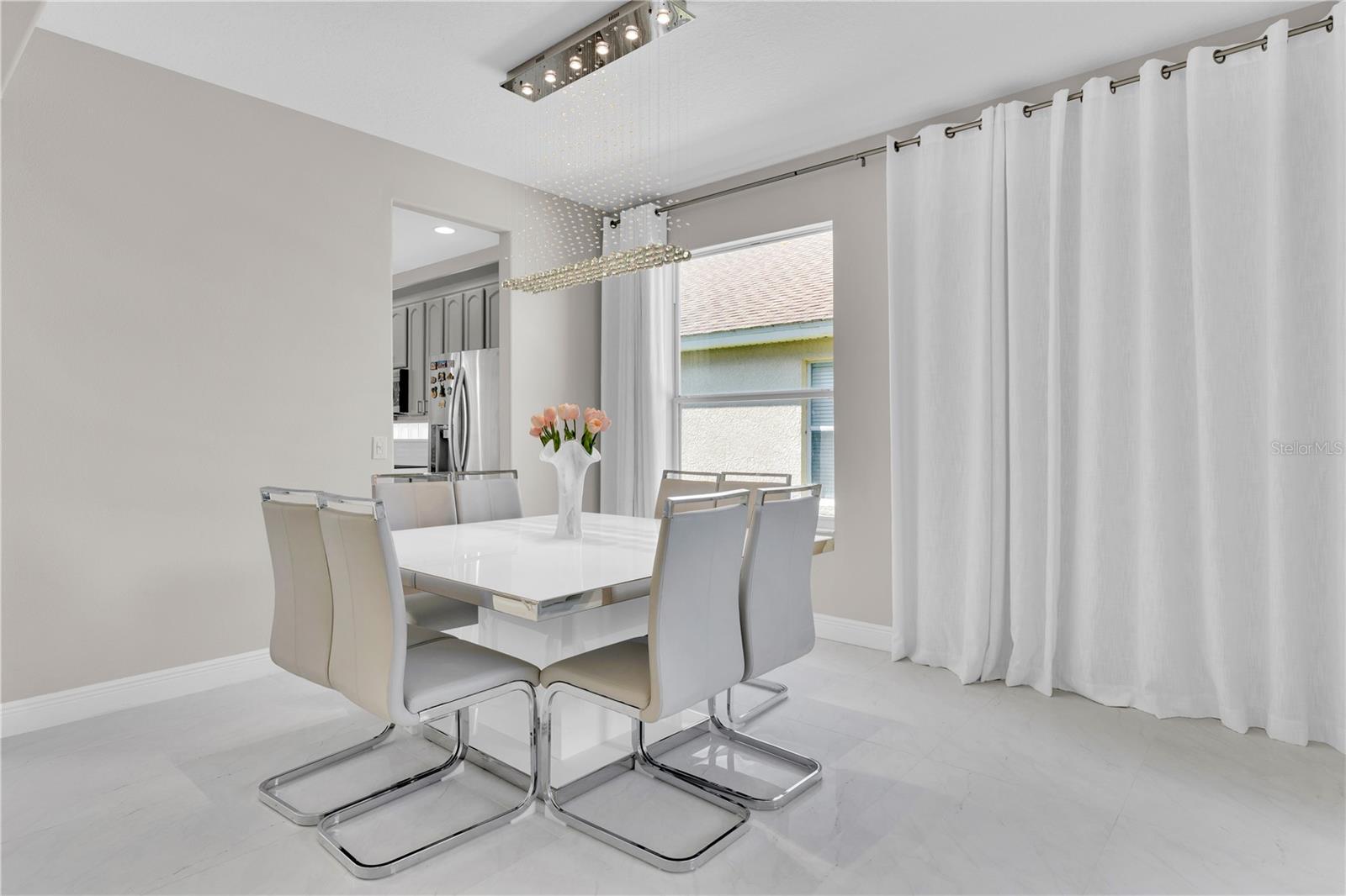 Image 8 of 52 For 9827 Pecky Cypress Way