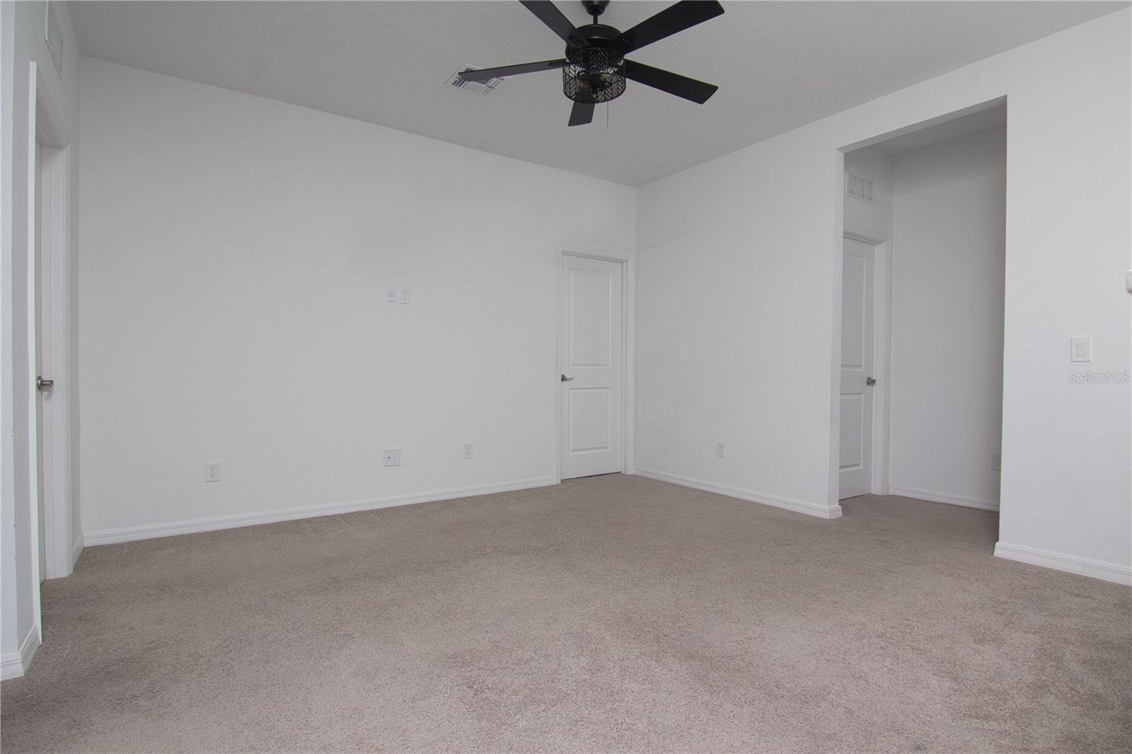 Image 10 of 24 For 2033 Emerald Springs Drive