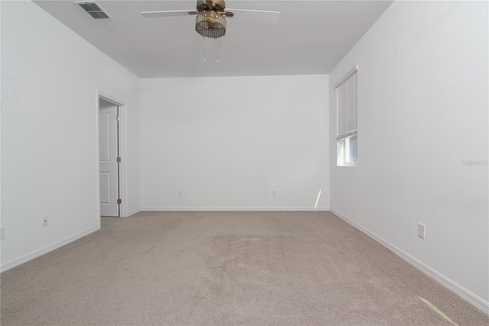 Image 15 of 24 For 2033 Emerald Springs Drive