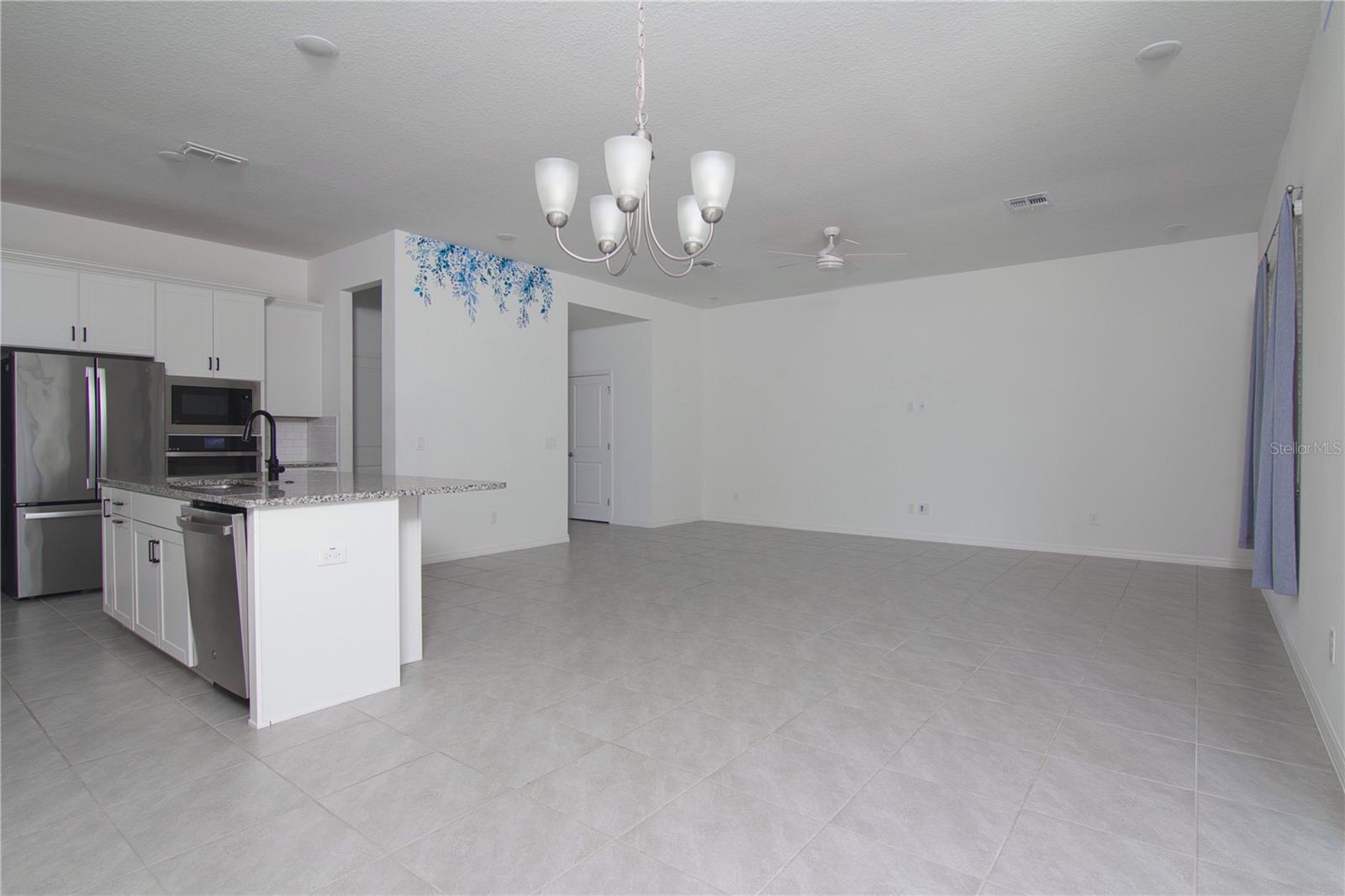 Image 9 of 24 For 2033 Emerald Springs Drive
