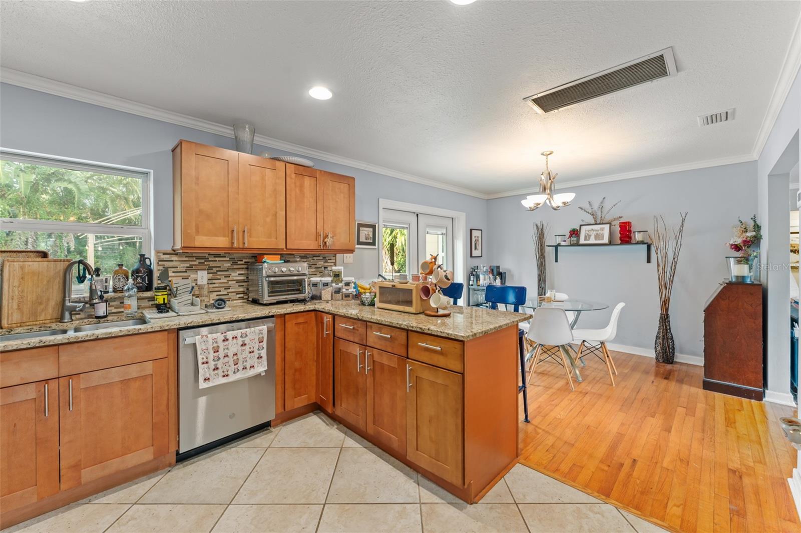 Image 11 of 33 For 3215 Renlee Place