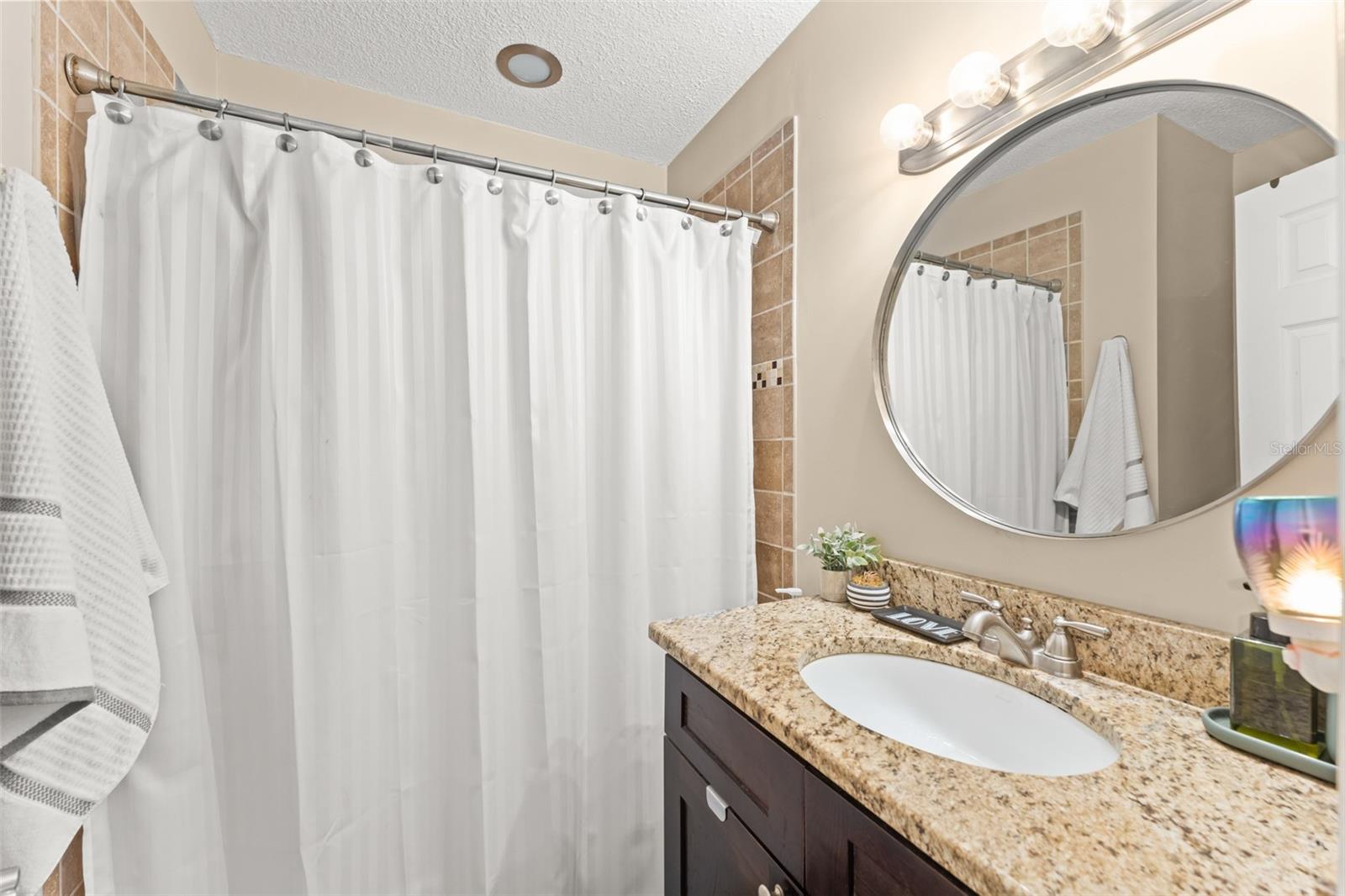 Image 26 of 33 For 3215 Renlee Place