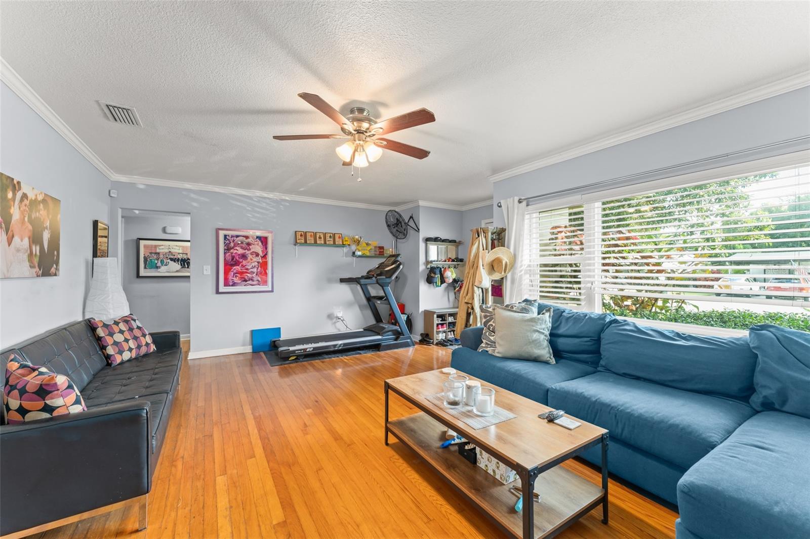 Image 6 of 33 For 3215 Renlee Place