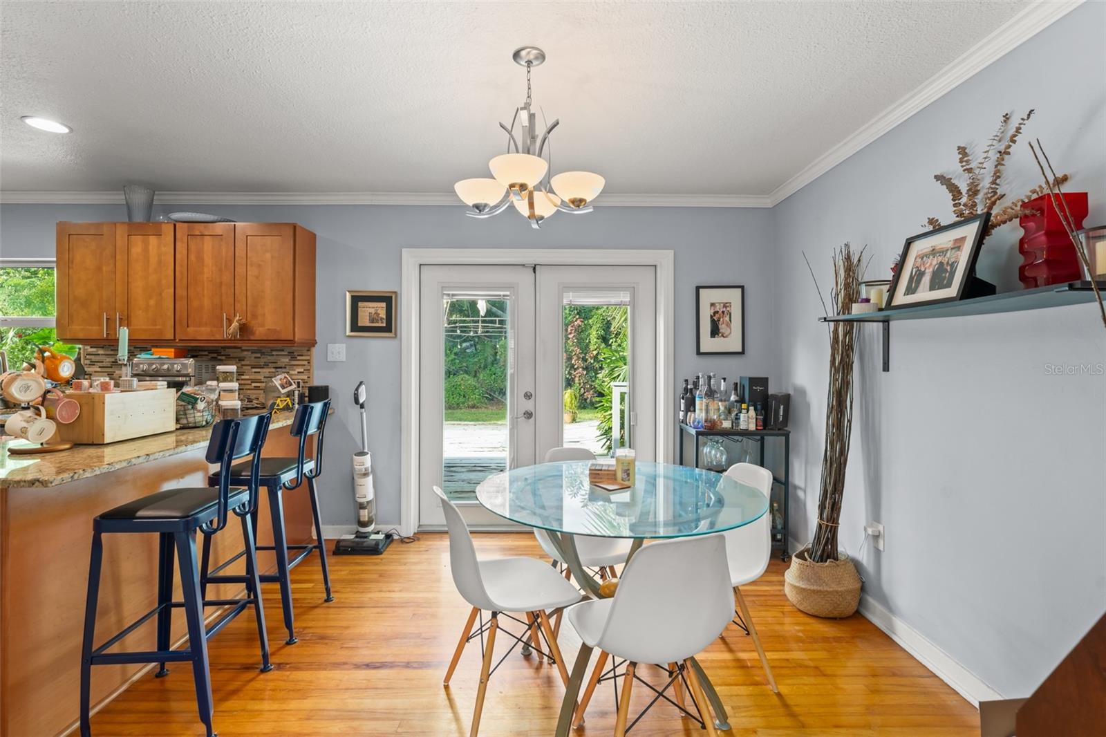 Image 9 of 33 For 3215 Renlee Place