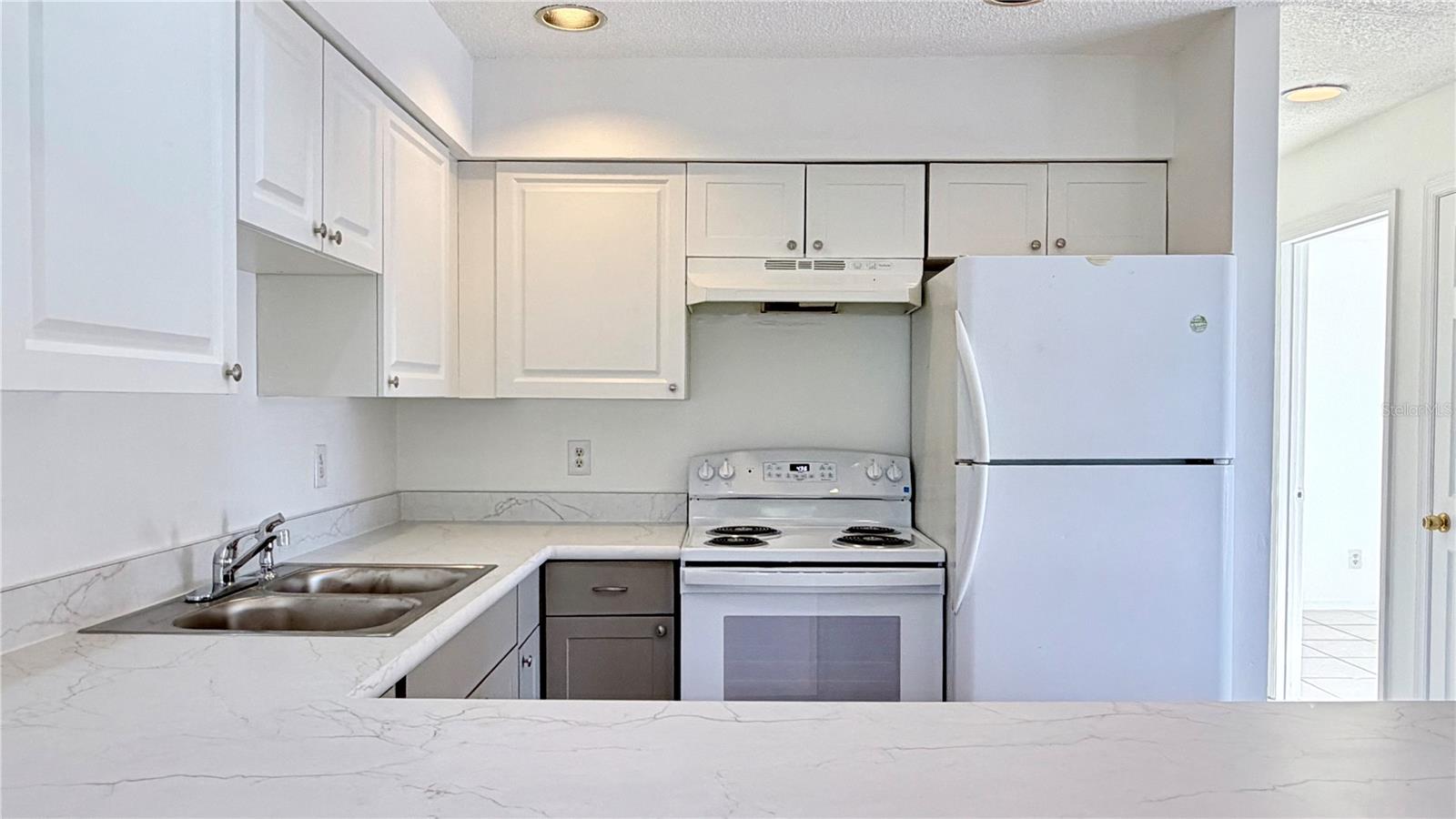 Image 10 of 32 For 810 Seminole Avenue