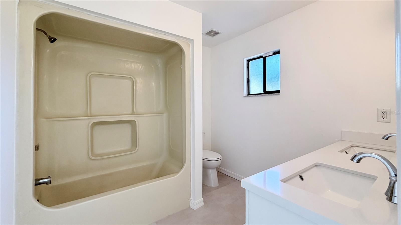 Image 17 of 32 For 810 Seminole Avenue