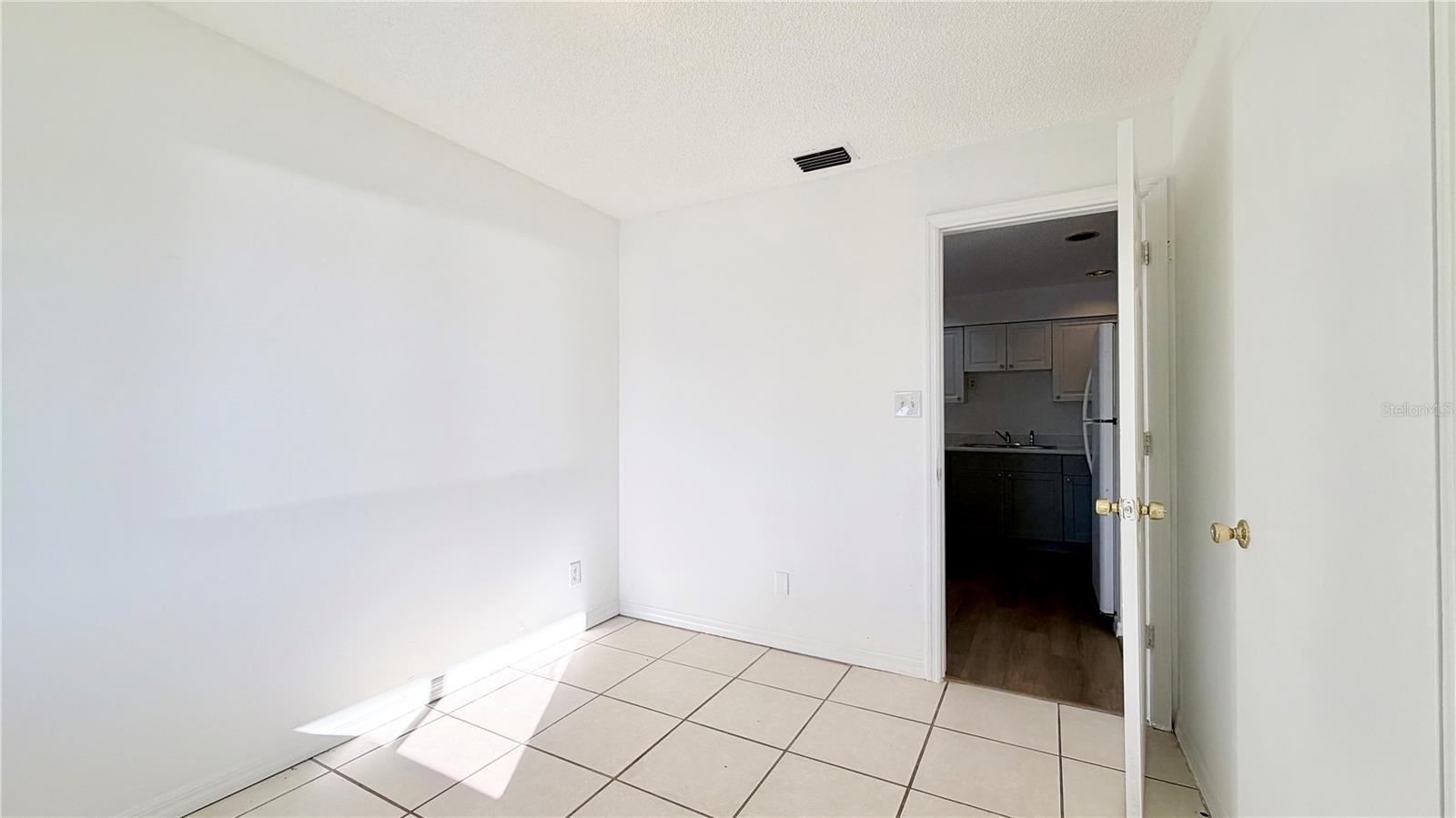 Image 24 of 32 For 810 Seminole Avenue