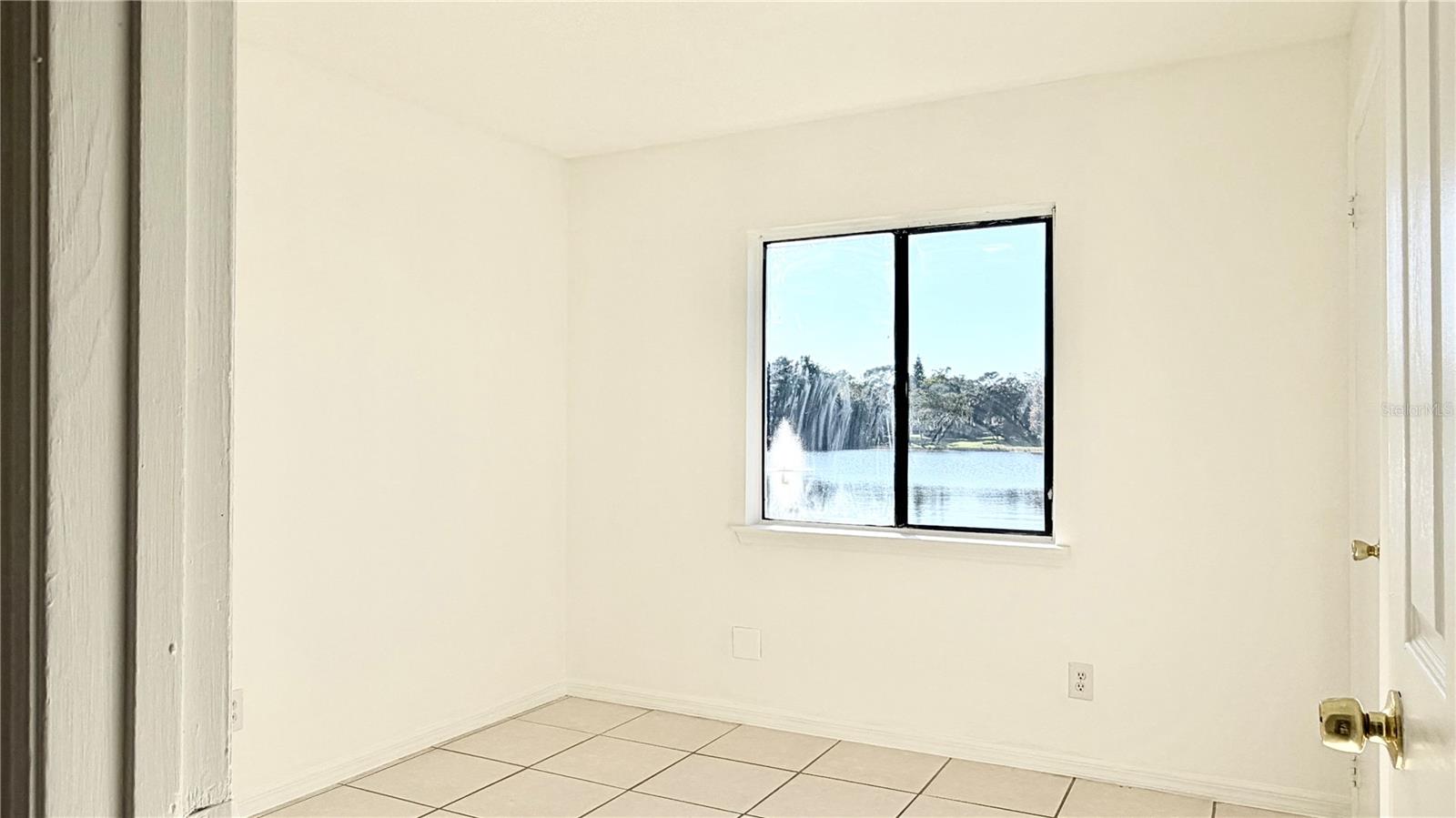 Image 28 of 32 For 810 Seminole Avenue