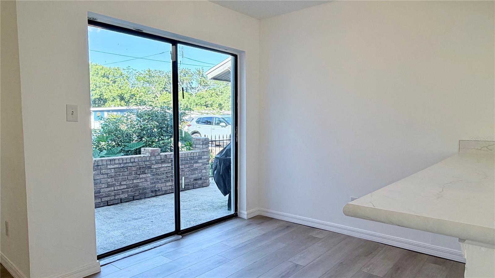 Image 7 of 32 For 810 Seminole Avenue