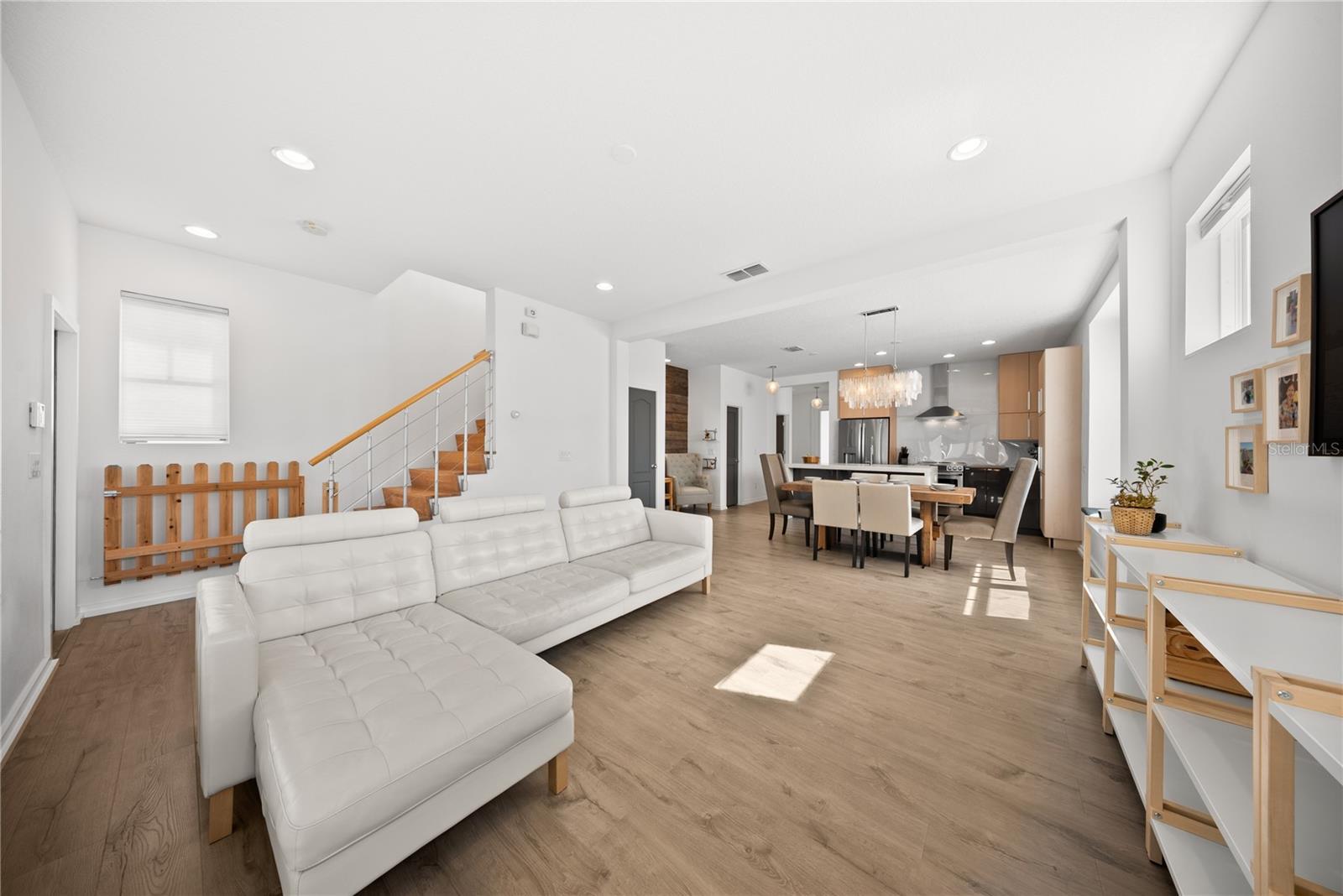 Image 12 of 63 For 13949 Hahn Lane