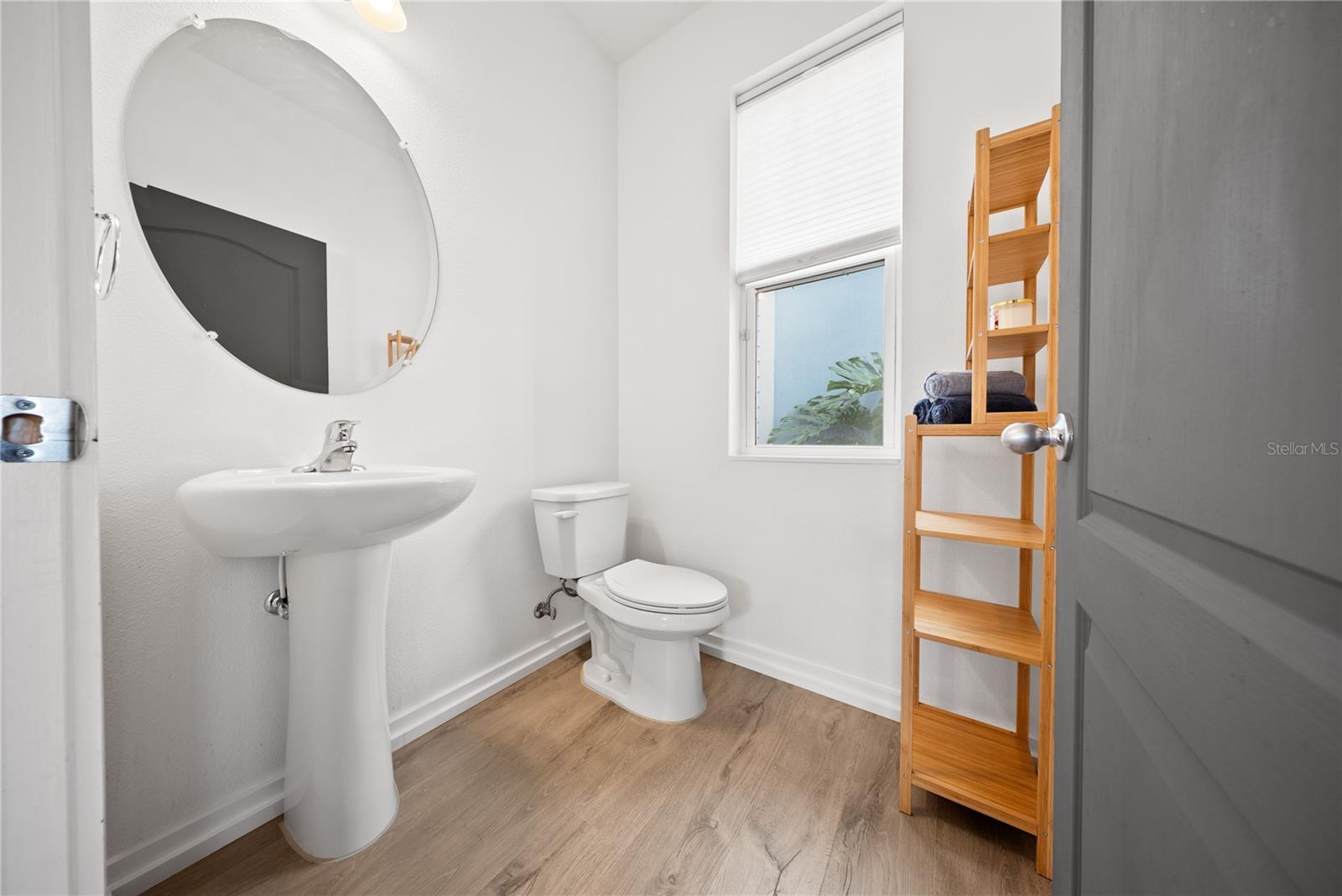 Image 15 of 63 For 13949 Hahn Lane