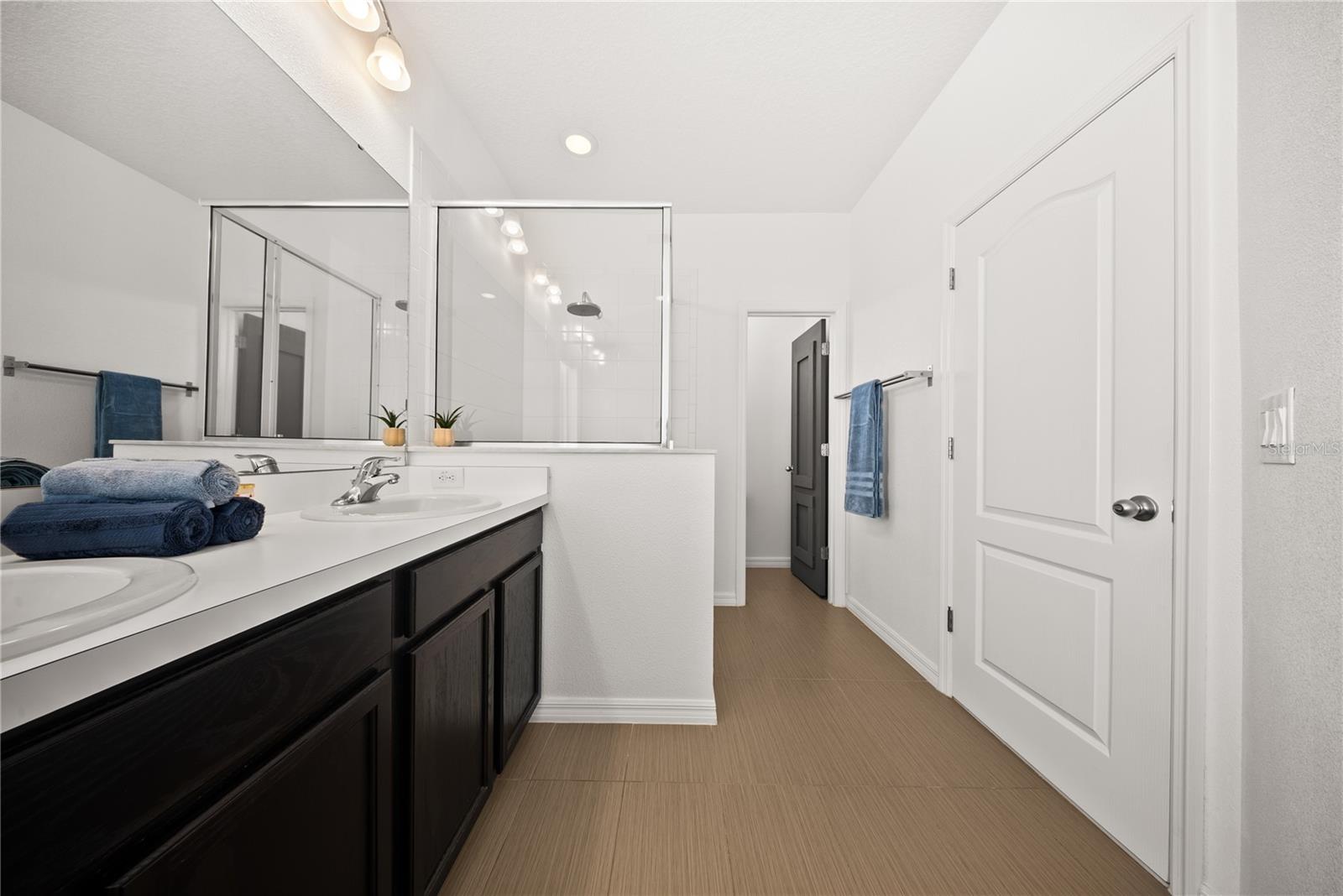 Image 18 of 63 For 13949 Hahn Lane