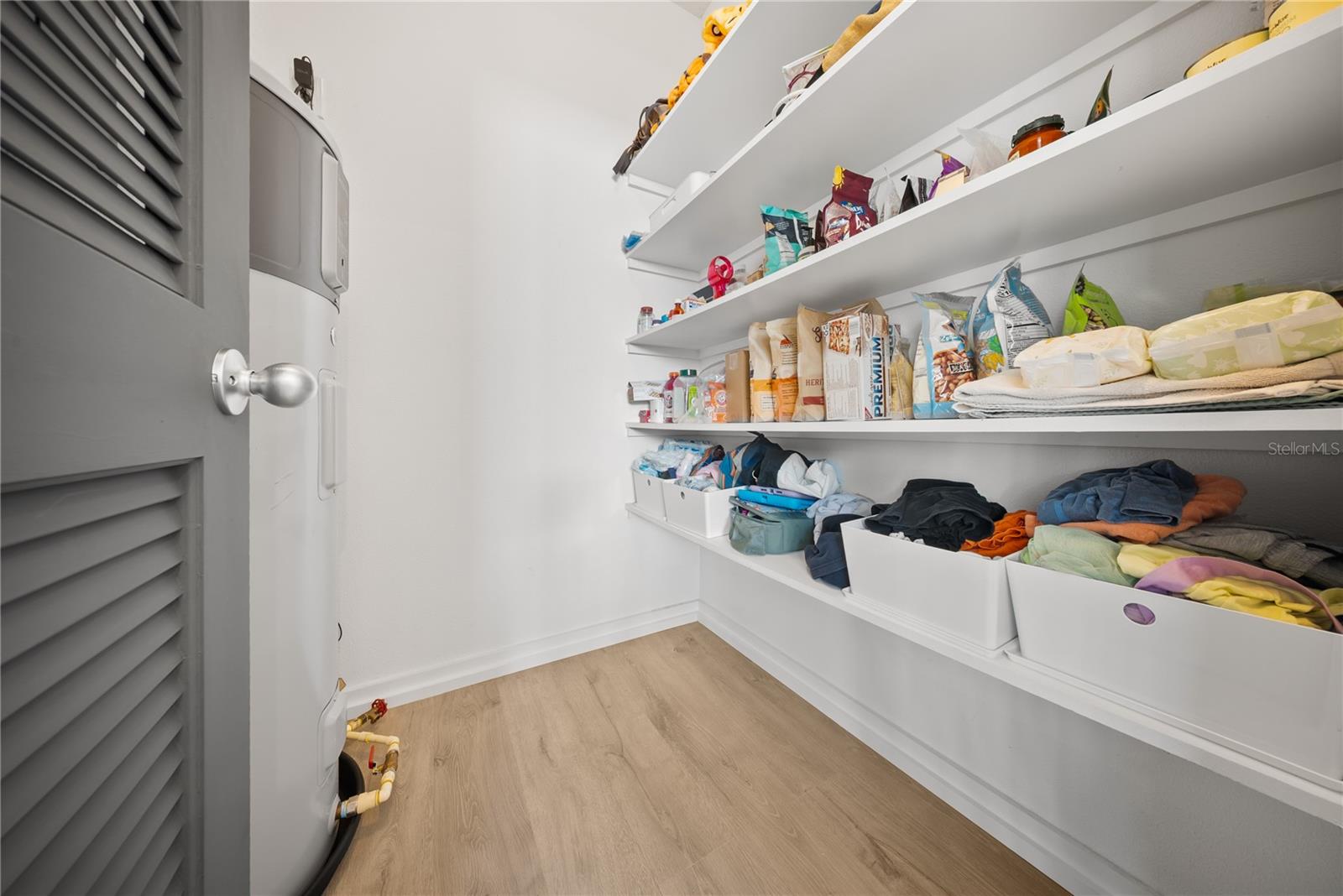 Image 21 of 63 For 13949 Hahn Lane