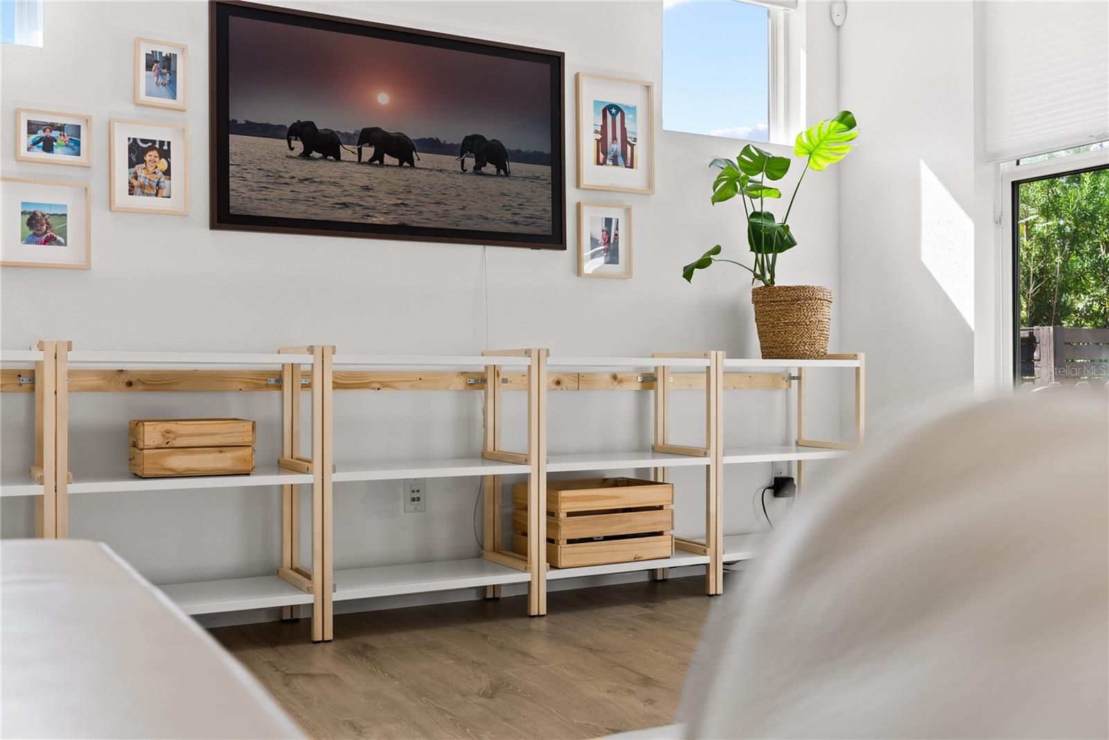 Image 25 of 63 For 13949 Hahn Lane